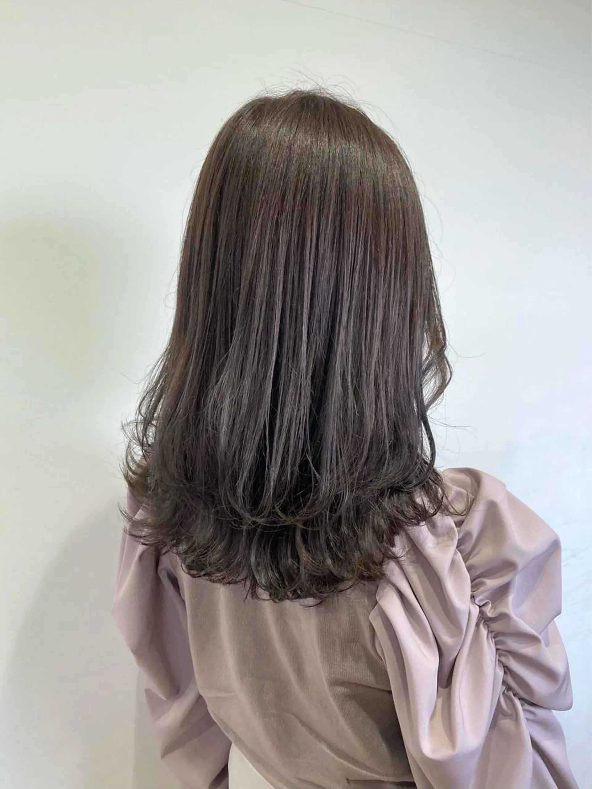 セミロング レイヤーカット カット ヘアカラー 梅山 美侑のヘアスタイル