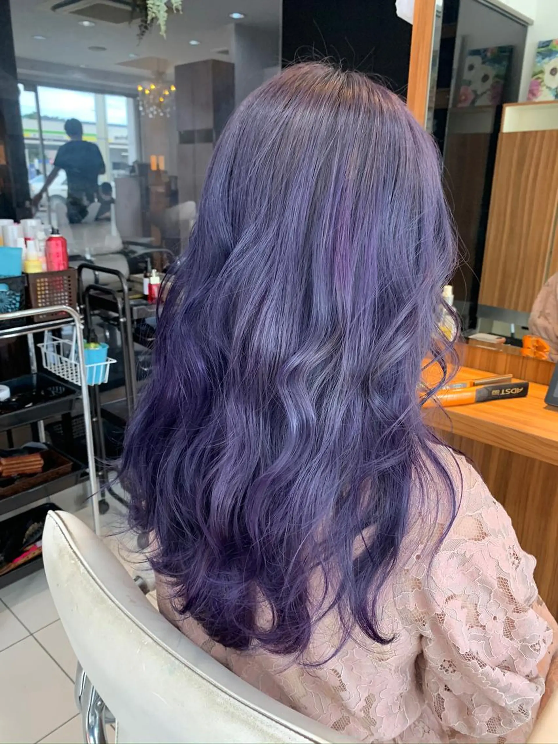 ロング カラー 透明感カラー バイオレットカラー 白髪女性専門店竹内 涼乃のヘアスタイル