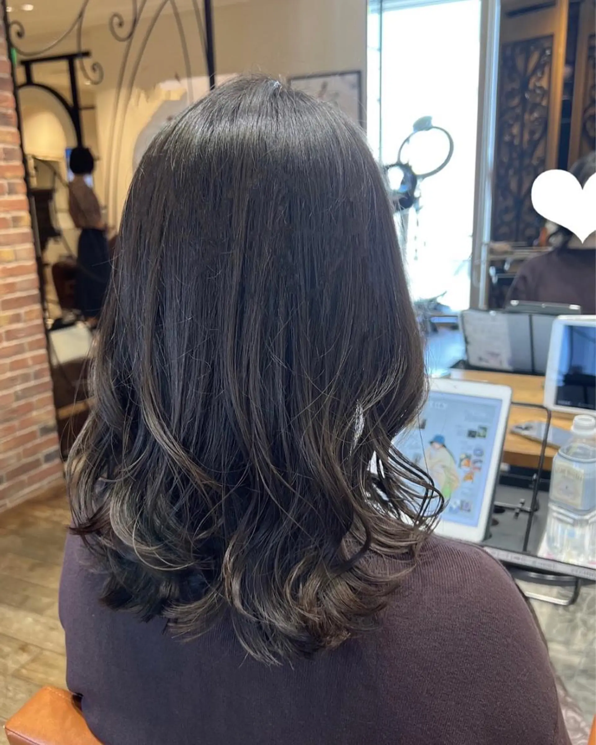 ミディアム カット ヘアカラー トリートメント 🧡くびれヘア/前髪 顔周り🧡久原結衣のヘアスタイル