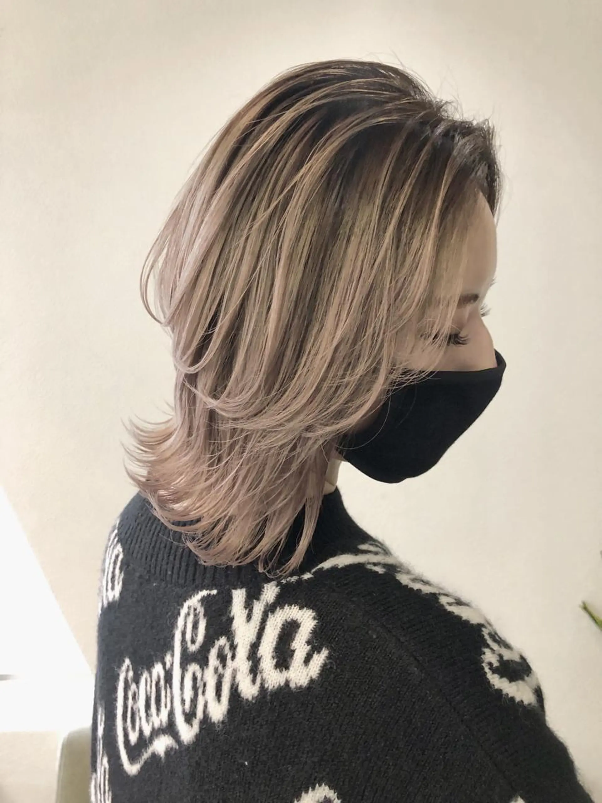 ミディアム カラー mimiiy梅田 中崎町ハイトーンのヘアスタイル