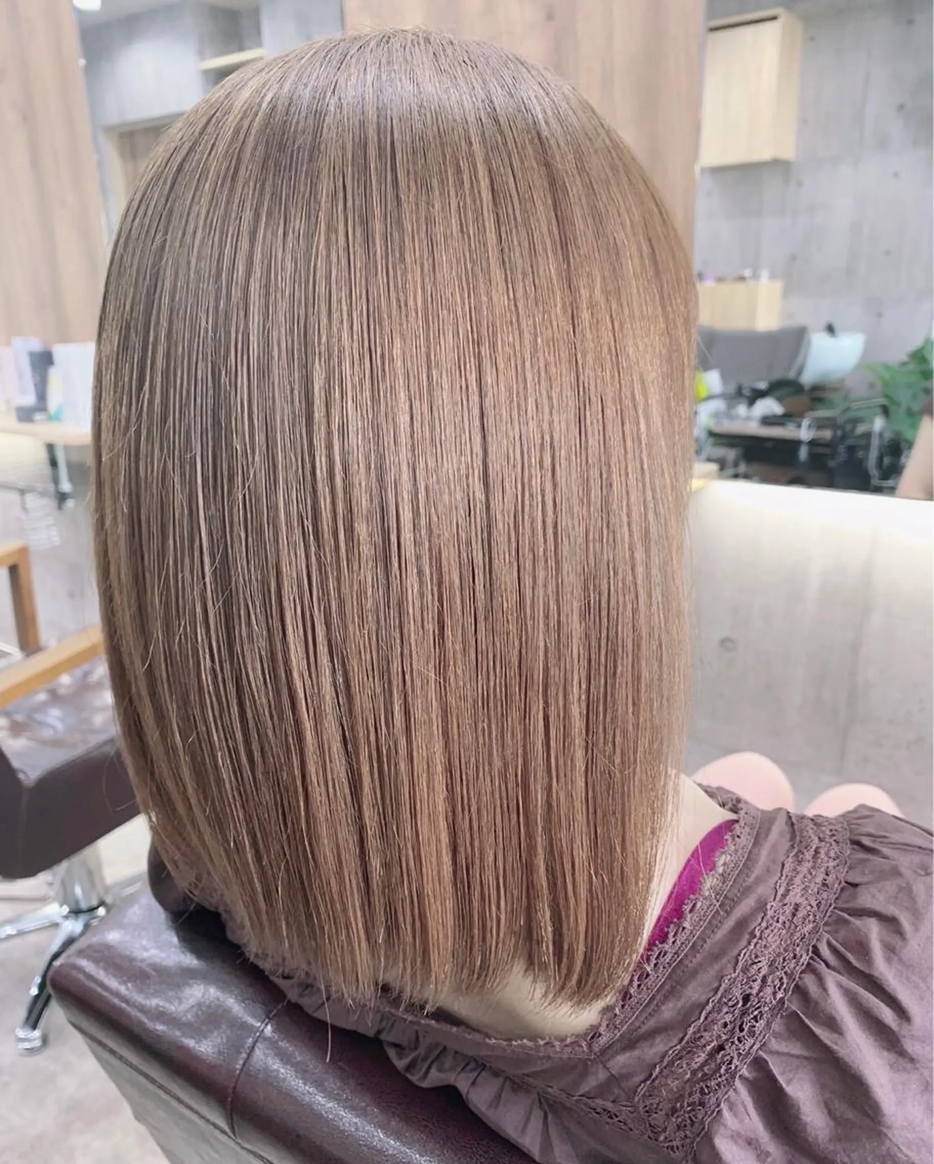 ミディアム カラー バレイヤージュ ブリーチ ブロンド ケアブリーチ ダブルカラー ヘアカラー hair salon mementoのヘアスタイル