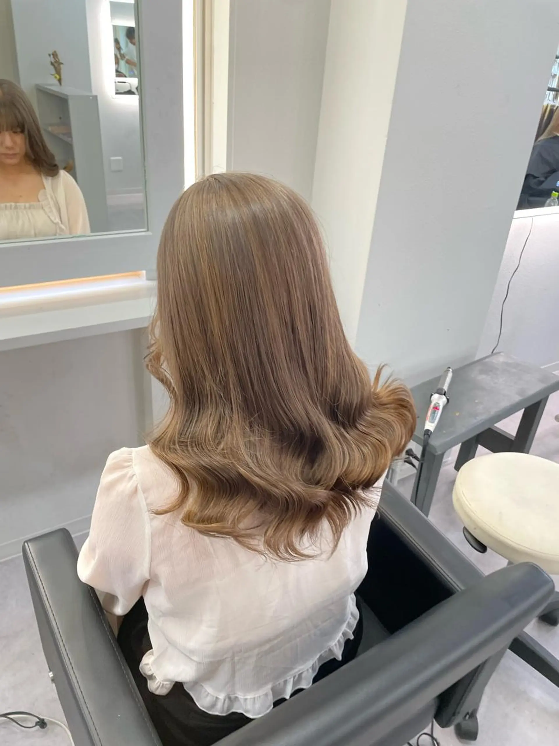 セミロング カラー ヘアアレンジ ヘアカラー Cielro【 シェイロ 】所属・Cielro/ダブル カラー/西田咲希のヘアスタイル