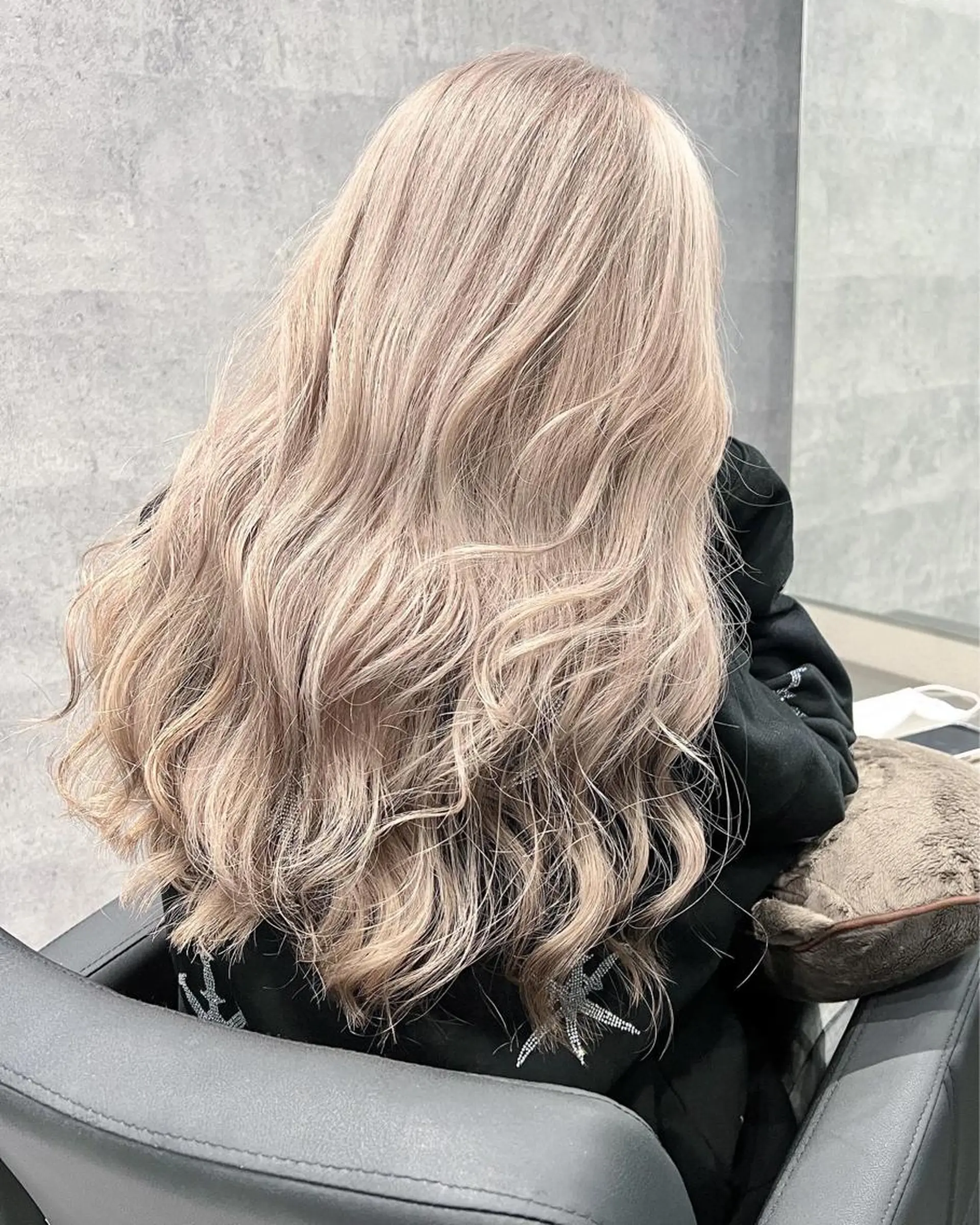ロング カラー 縮毛矯正 Via officialのヘアスタイル