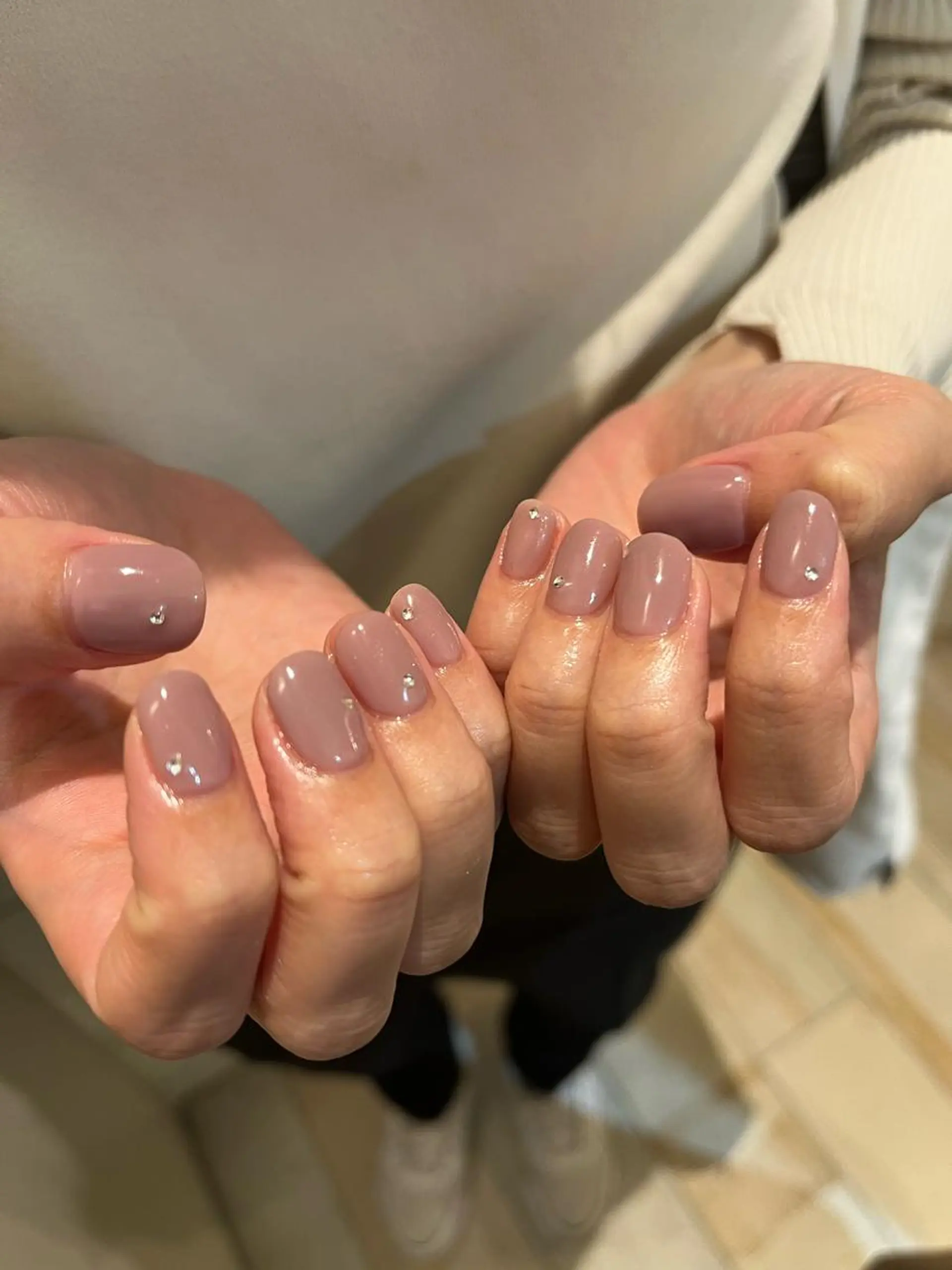 ネイル ストーンネイル ハンドネイル Momone ／渋谷／パラジェルのネイルデザイン