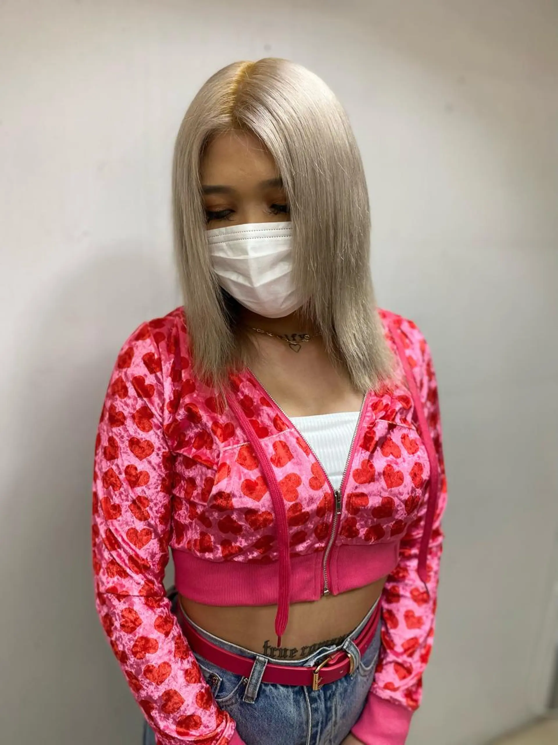 ミディアム カラー ヘアアレンジ メンズ キッズ ネイル マツエク・マツパ アイブロウ ヘアカラー トリートメント ブリーチ特化型✂️ ハイトーンカラー👨のヘアスタイル