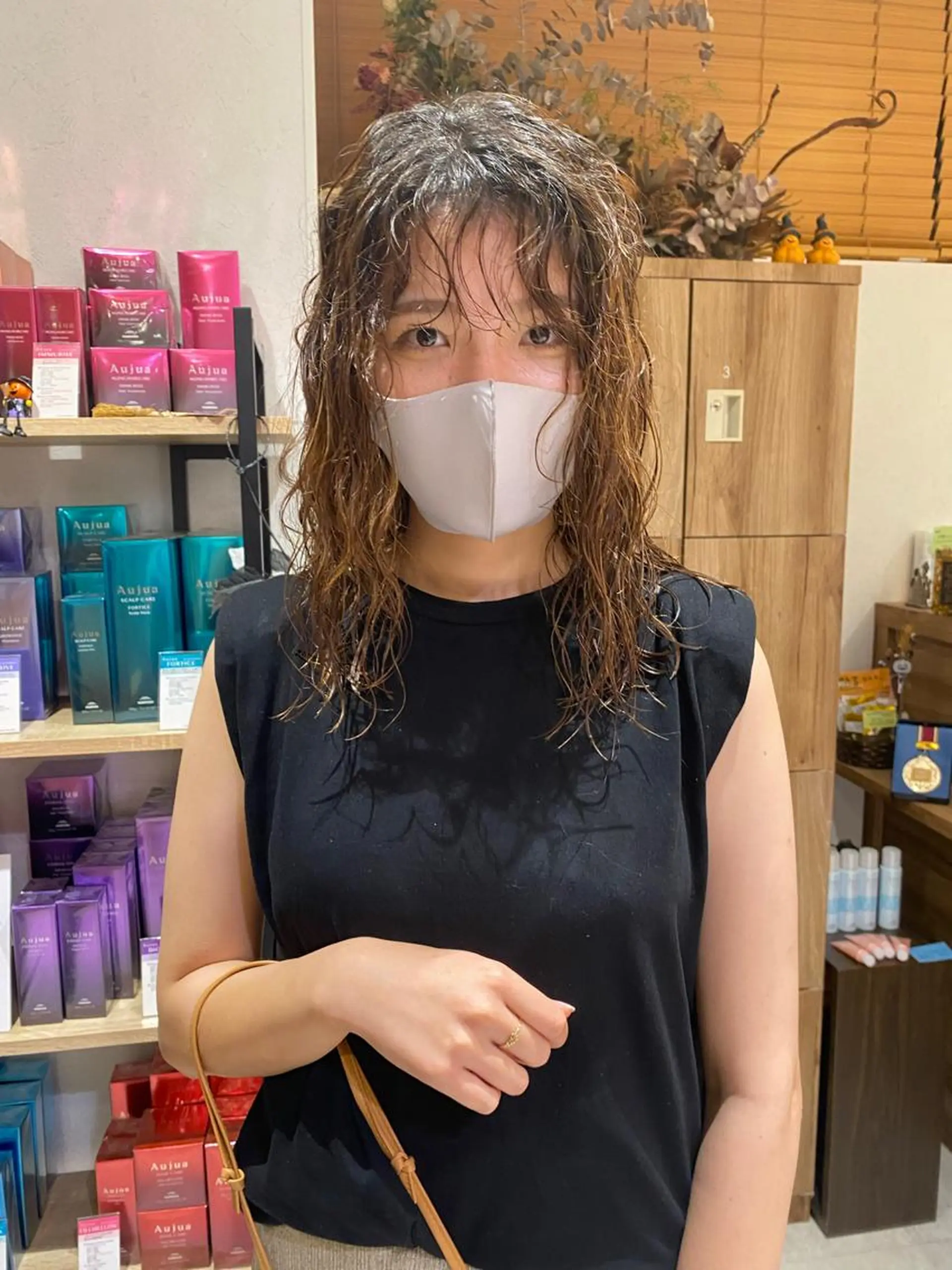 セミロング パーマ ヘアアレンジ セミロングパーマ ハイライト パーマ パーマ指名No1 /namiのヘアスタイル