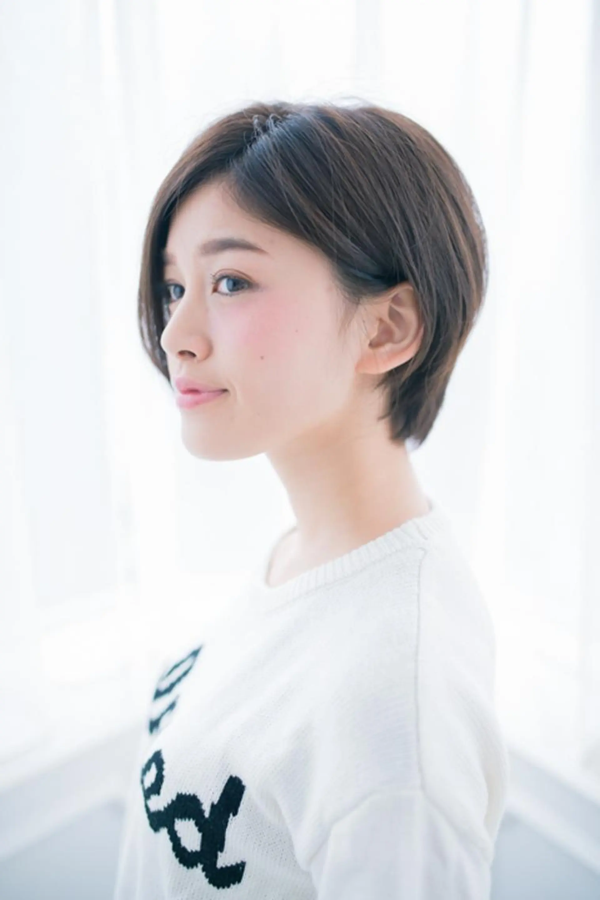 ショート アッシュ 斜めバング ショートヘア a-granz 住吉店のヘアスタイル