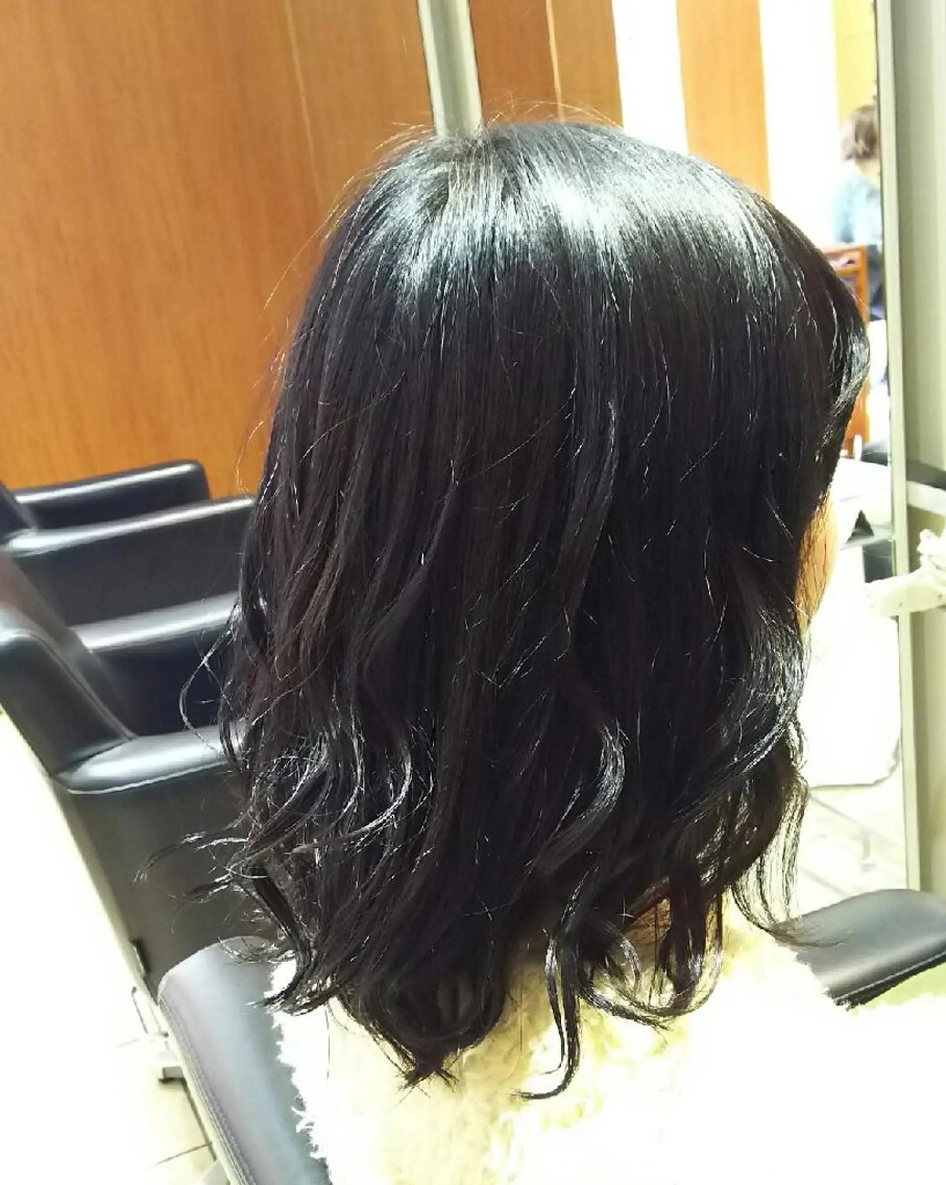 ミディアム カラー アッシュ 黒髪 SHAFT Ieiriのヘアスタイル