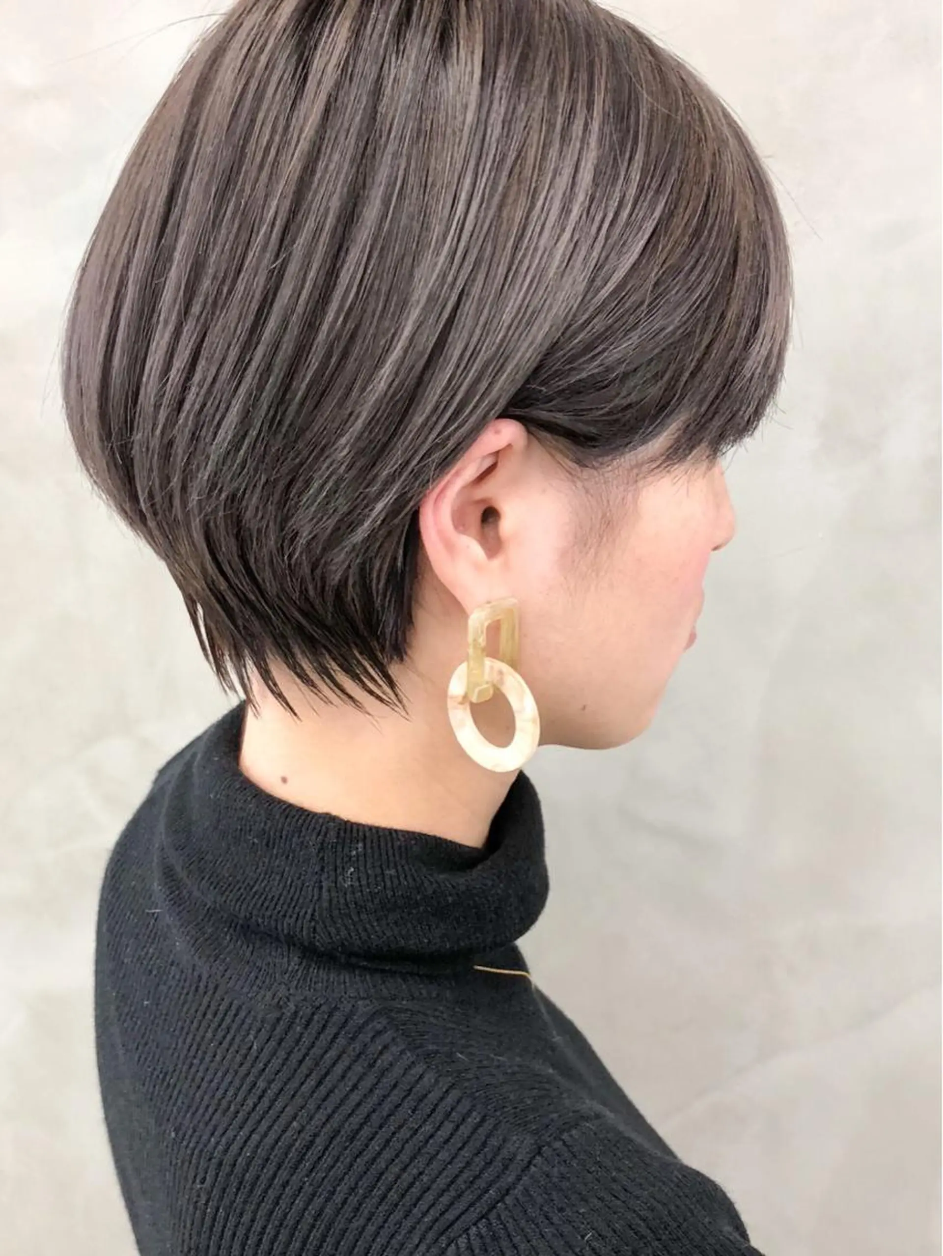 ショート ショートボブ アッシュ アッシュグレー アッシュグレージュ ボブ ショート・ボブ 徳竹淳一のヘアスタイル