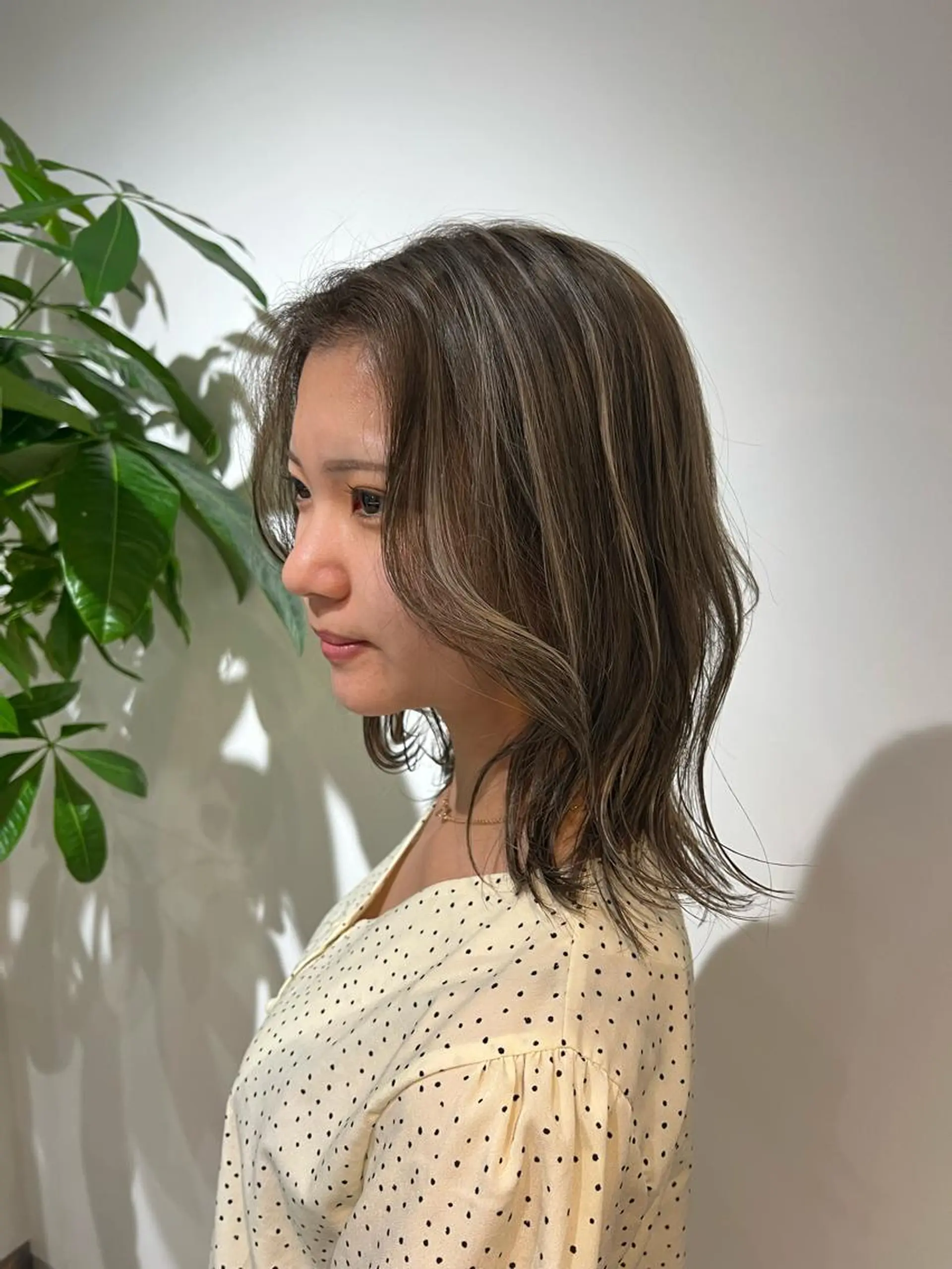 ミディアム カット ヘアカラー トリートメント Miku 🇺🇸のヘアスタイル