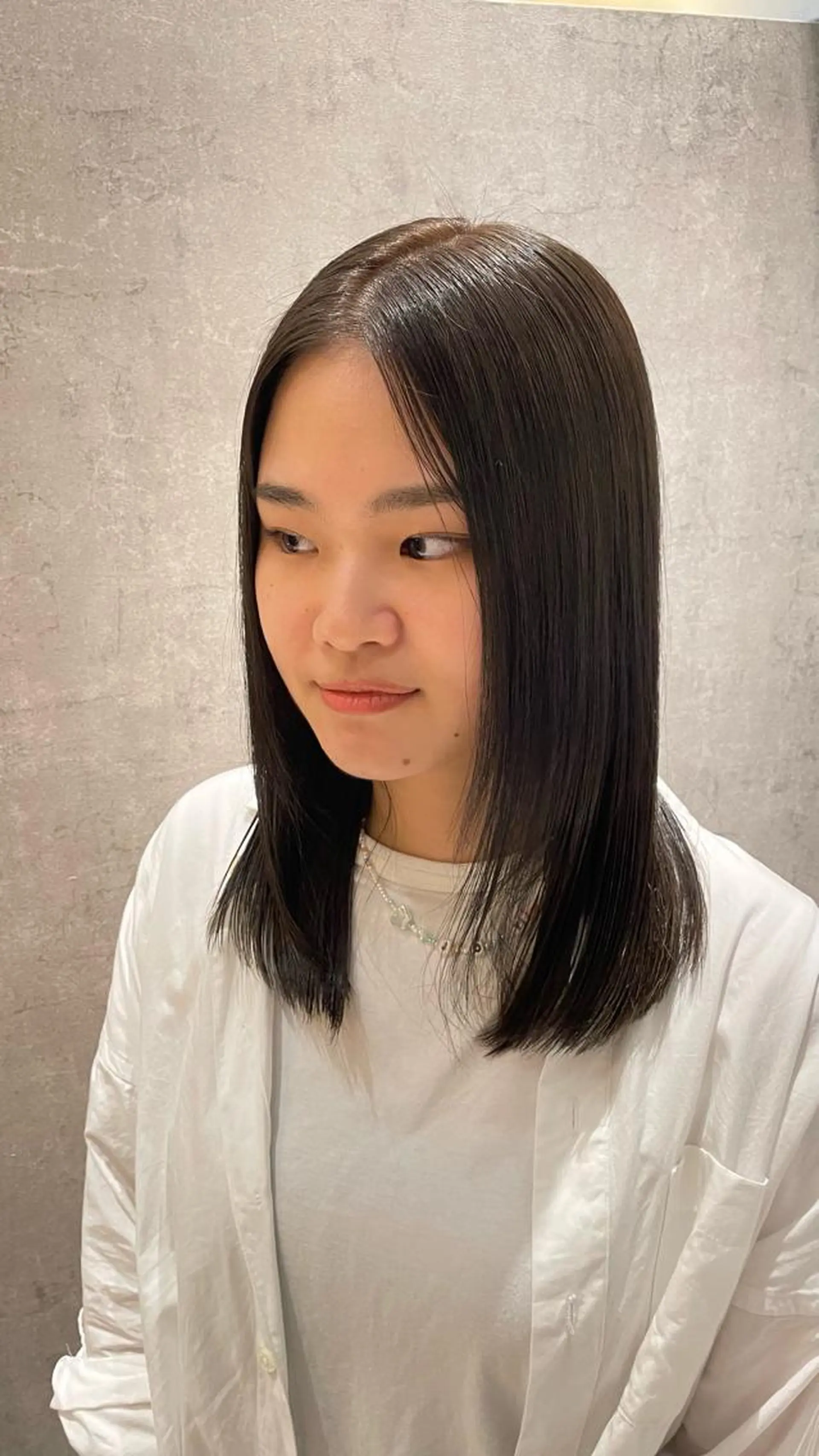 セミロング カラー 透明感カラー オリーブカラー トリートメント cura所属・Cura✨ RIN⋆⸜🔔⸝‍⋆のヘアスタイル