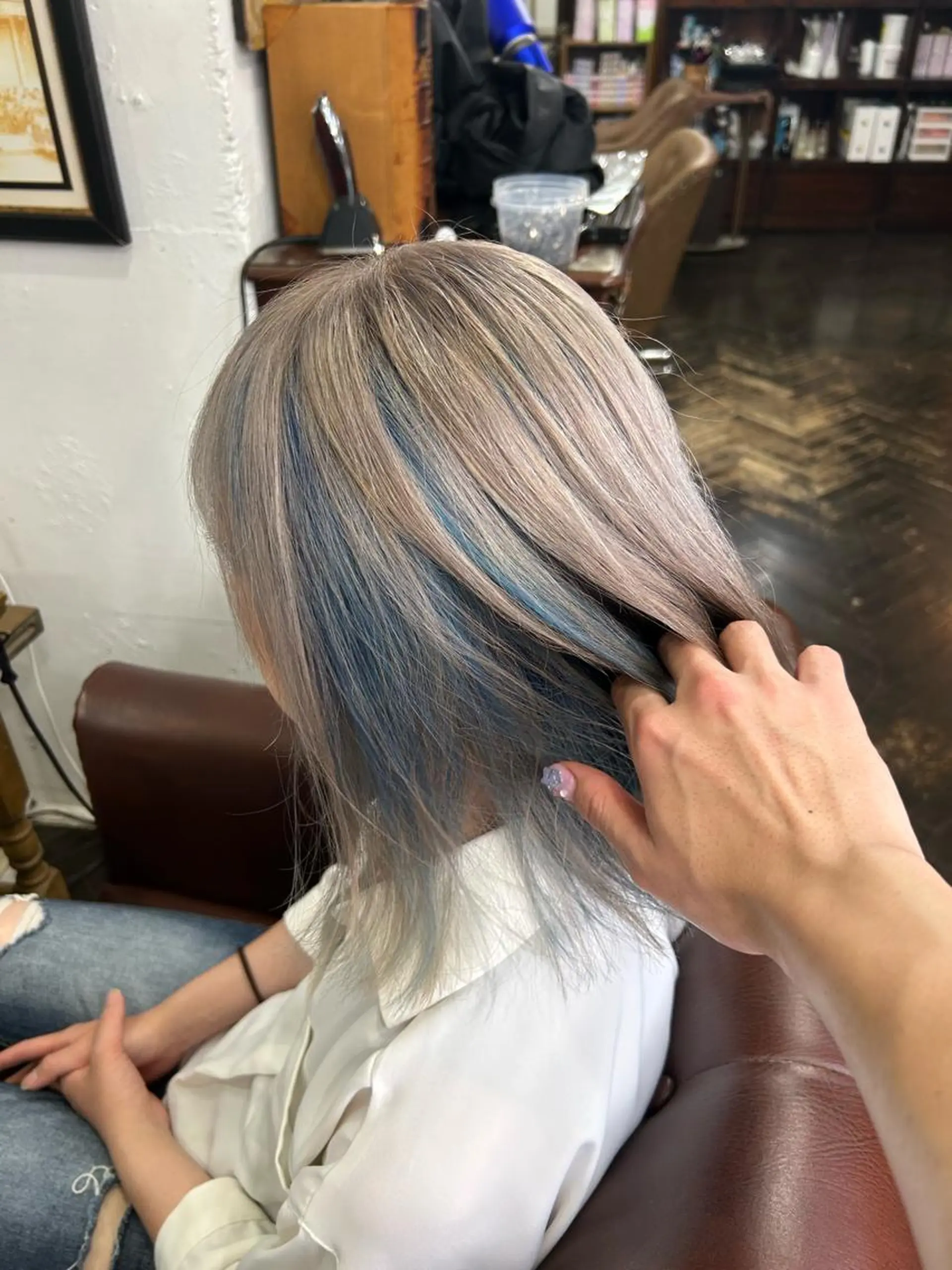 カラー 🐬ブリーチ／ ハイトーンRYU🧊のヘアスタイル