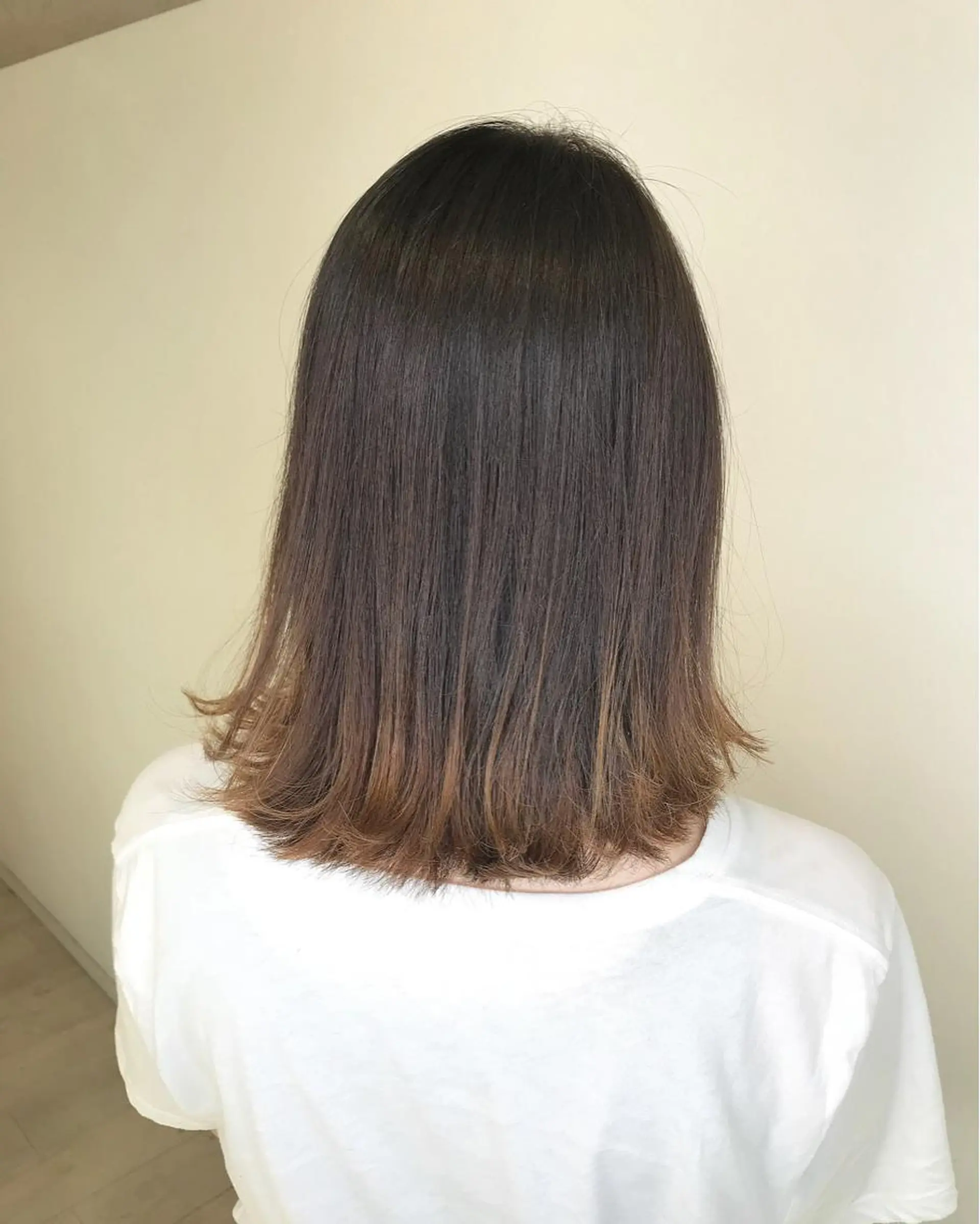 ミディアム カラー ブリーチ グラデーションカラー ヘアカラー トリートメント chiyo yasuのヘアスタイル