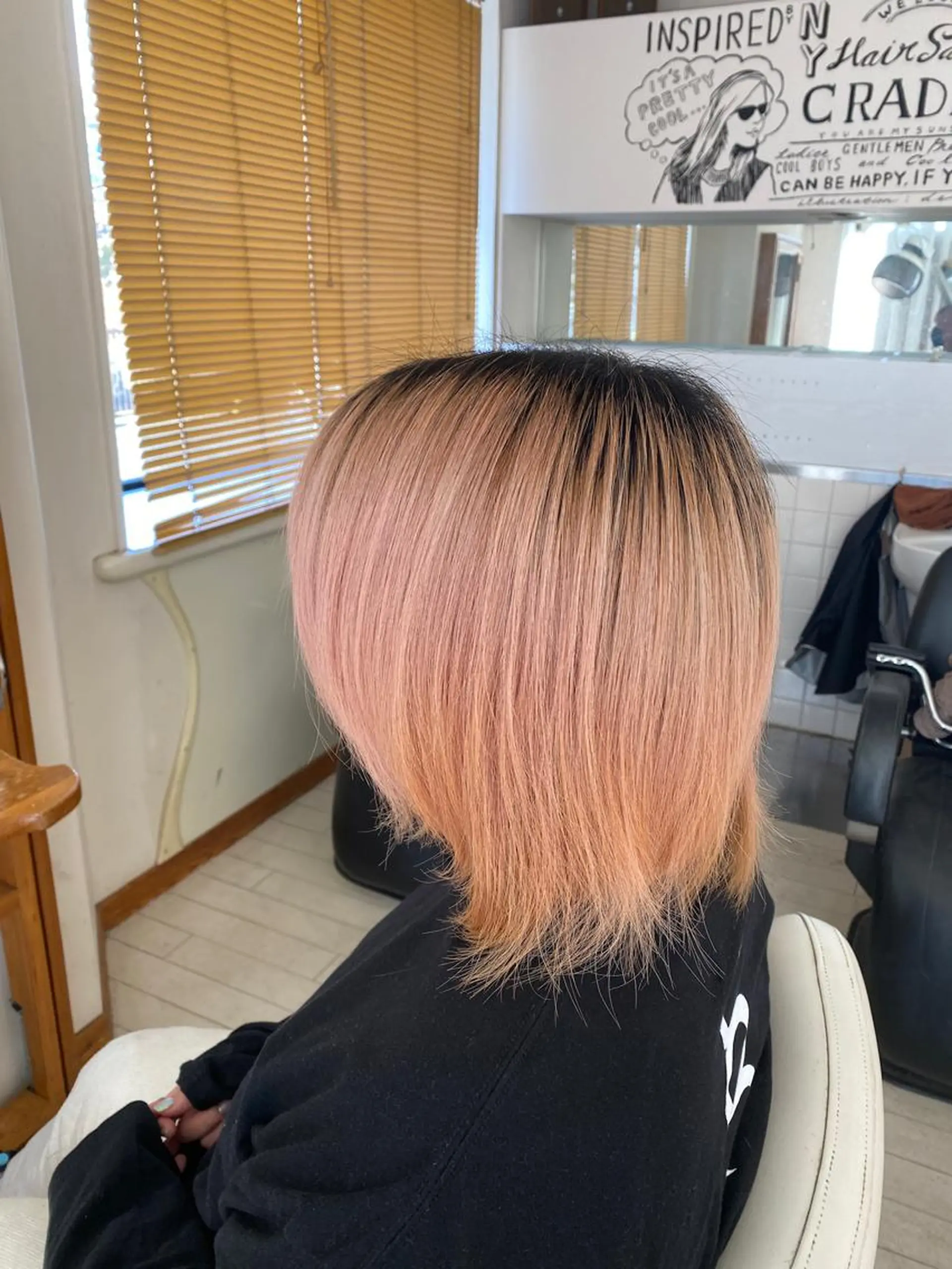 ミディアム カラー CRADLE Takeuchiのヘアスタイル