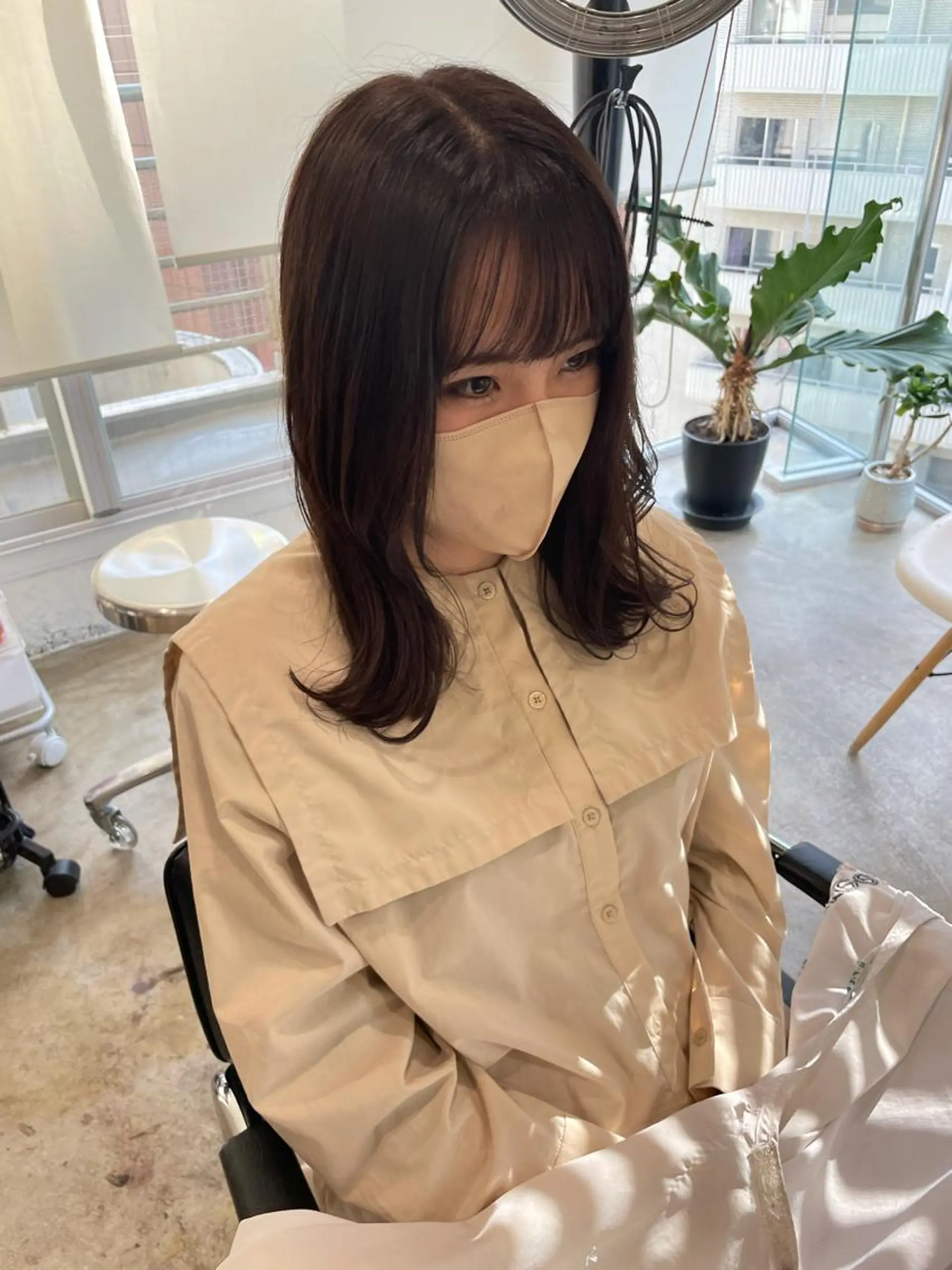 ミディアム カラー 透明感カラー グレージュ カット ヘアカラー トリートメント MIOベージュカラー 柔らかいカラーのヘアスタイル