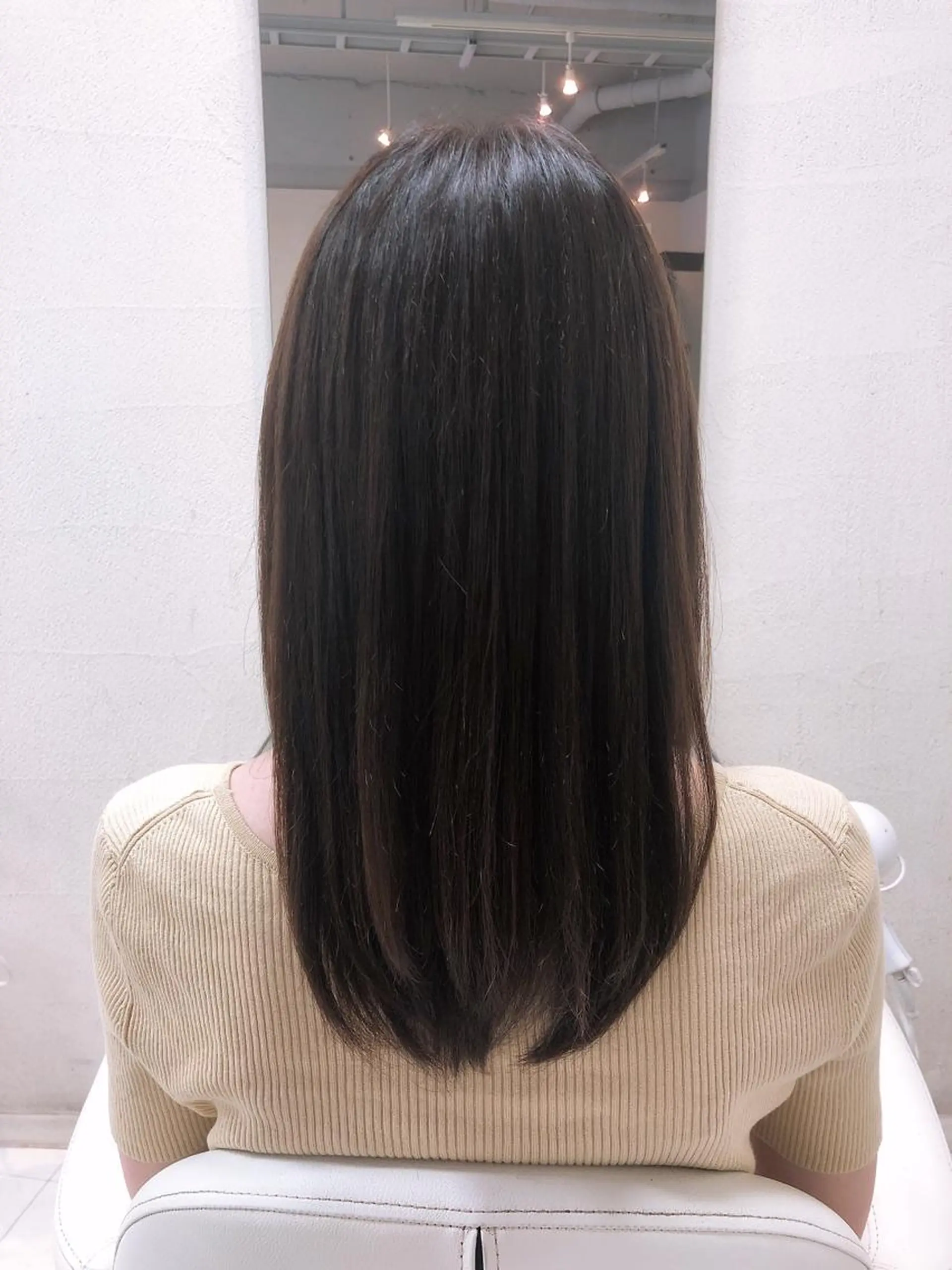 セミロング カット トリートメント 阿部 美咲のヘアスタイル