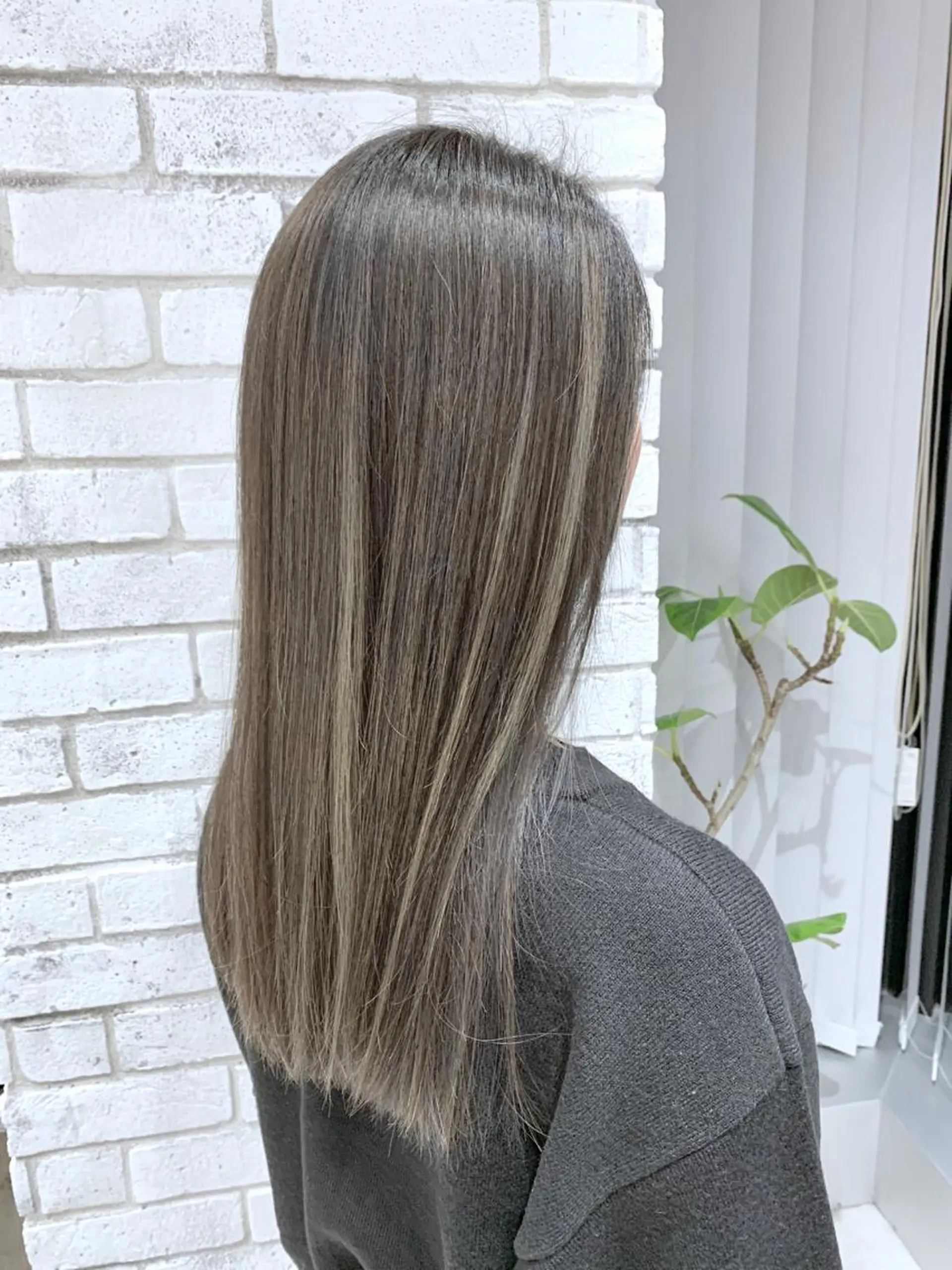 ロング カラー パーマ ヘアアレンジ アディクシーカラー グレージュ ハイライトカラー ハイライト ヘアカラー filo byFeria渋谷所属・縮毛矯正/美髪 髪質改善/石田幸輔のヘアスタイル