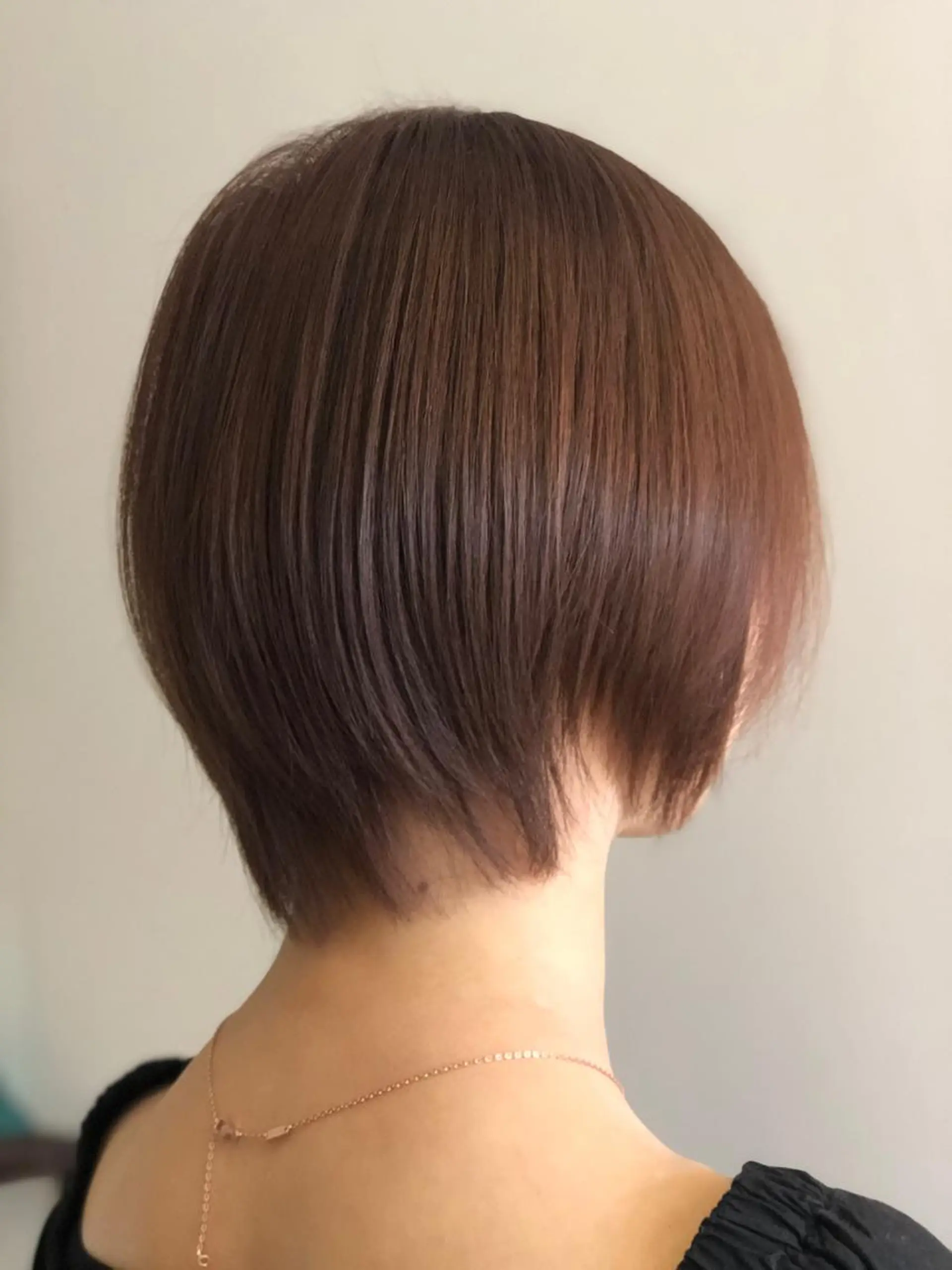 ショート カラー ベージュカラー ピンクカラー ピンクベージュ 嶌田 沙紀のヘアスタイル