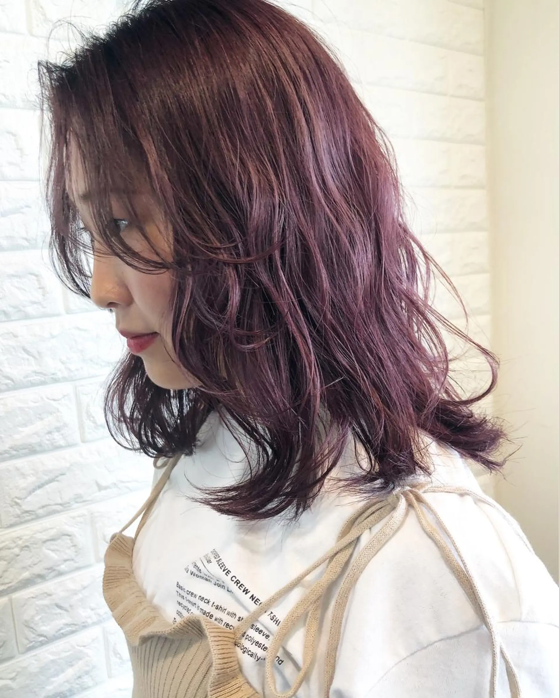 ミディアム カラー ピンクカラー ピンクパープル パープルカラー 西本 夏美のヘアスタイル