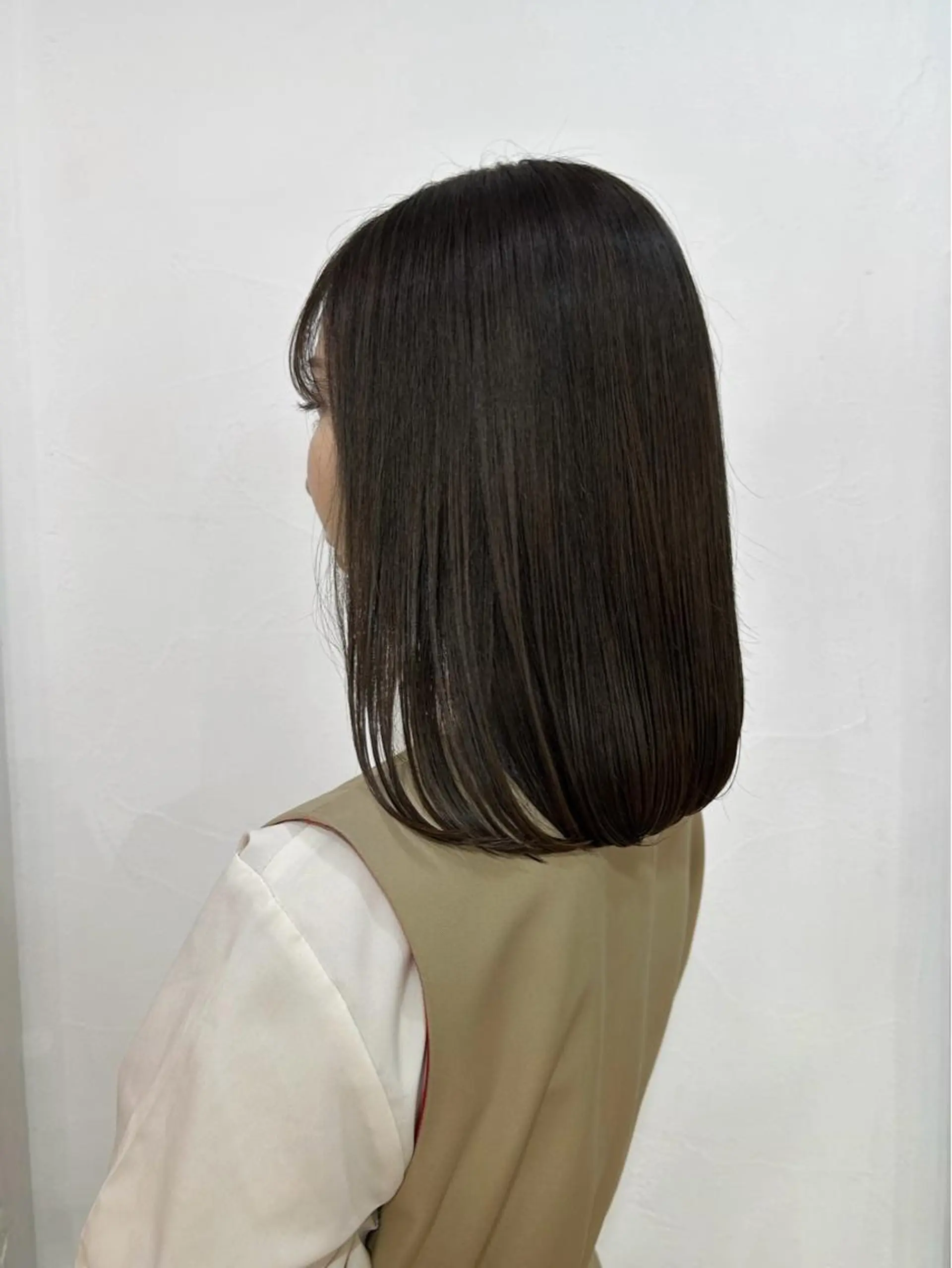 カラー オリーブカラー たきぐち さくらのヘアスタイル