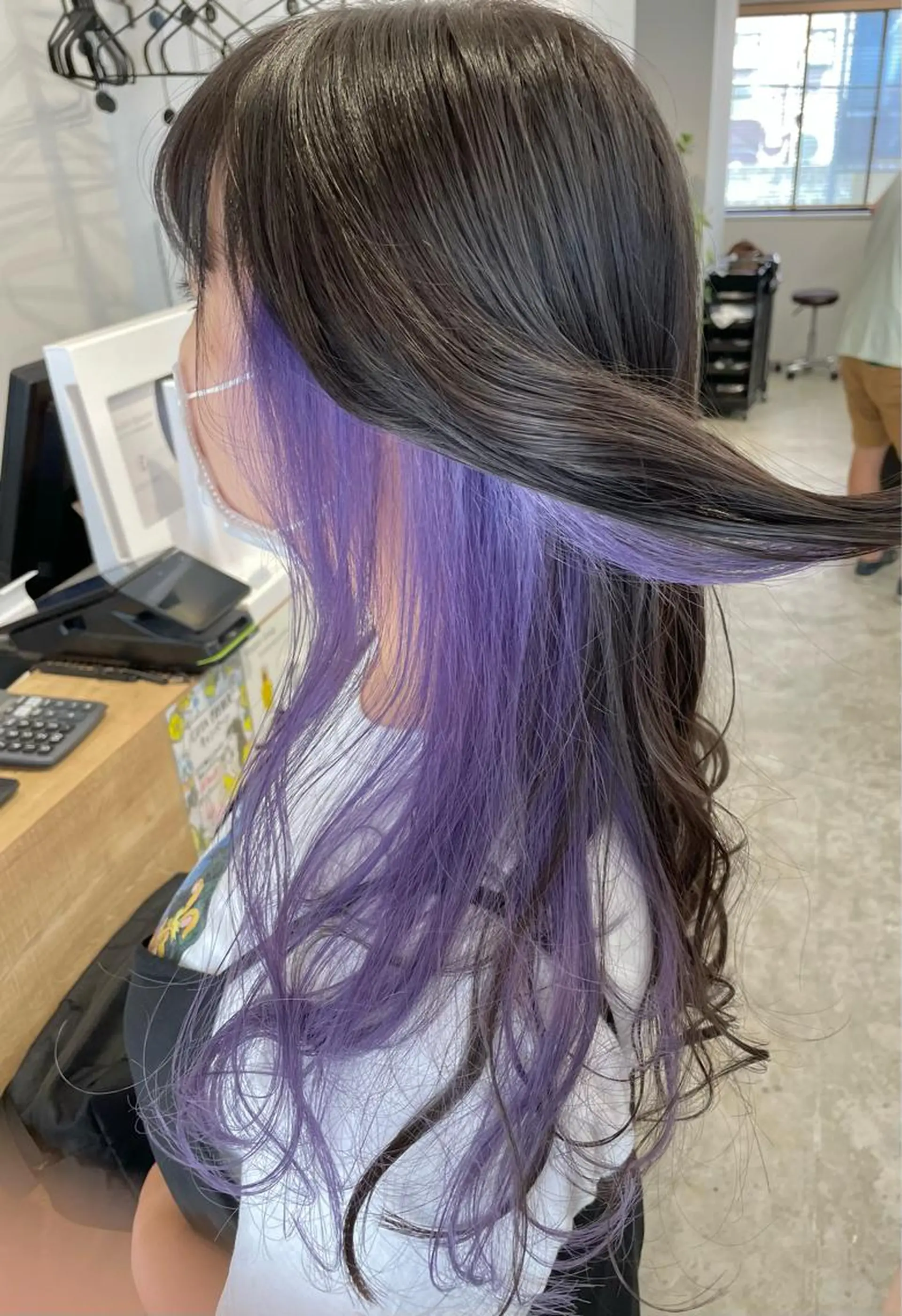 ロング パープルカラー カット ヘアカラー SAEKI【ior 】北千住店ブリーチのヘアスタイル