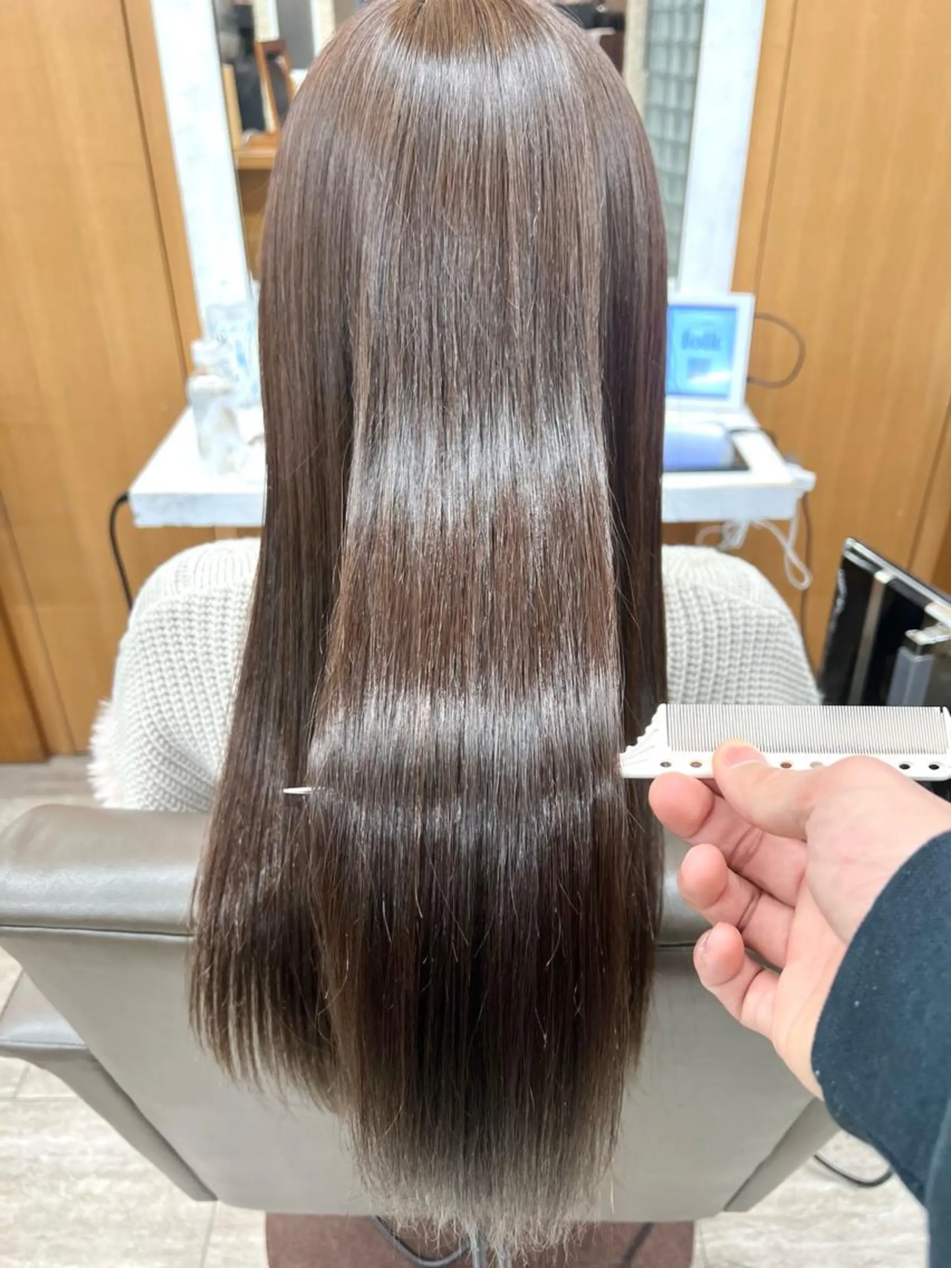 ロング カット 縮毛矯正 透明感カラー ゆうだいのヘアスタイル