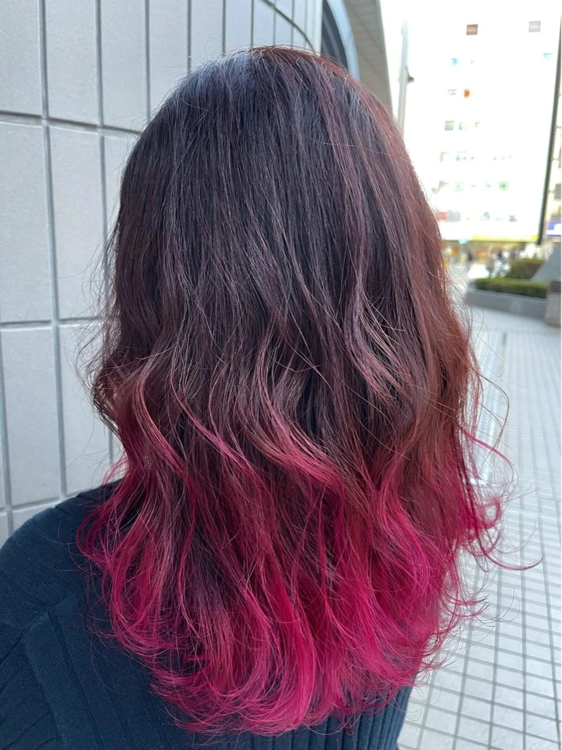 セミロング カラー グラデーションカラー ピンクカラー レッドカラー 韓国風ヘア カット ヘアカラー トリートメント Zina天王寺 CHIAKIのヘアスタイル