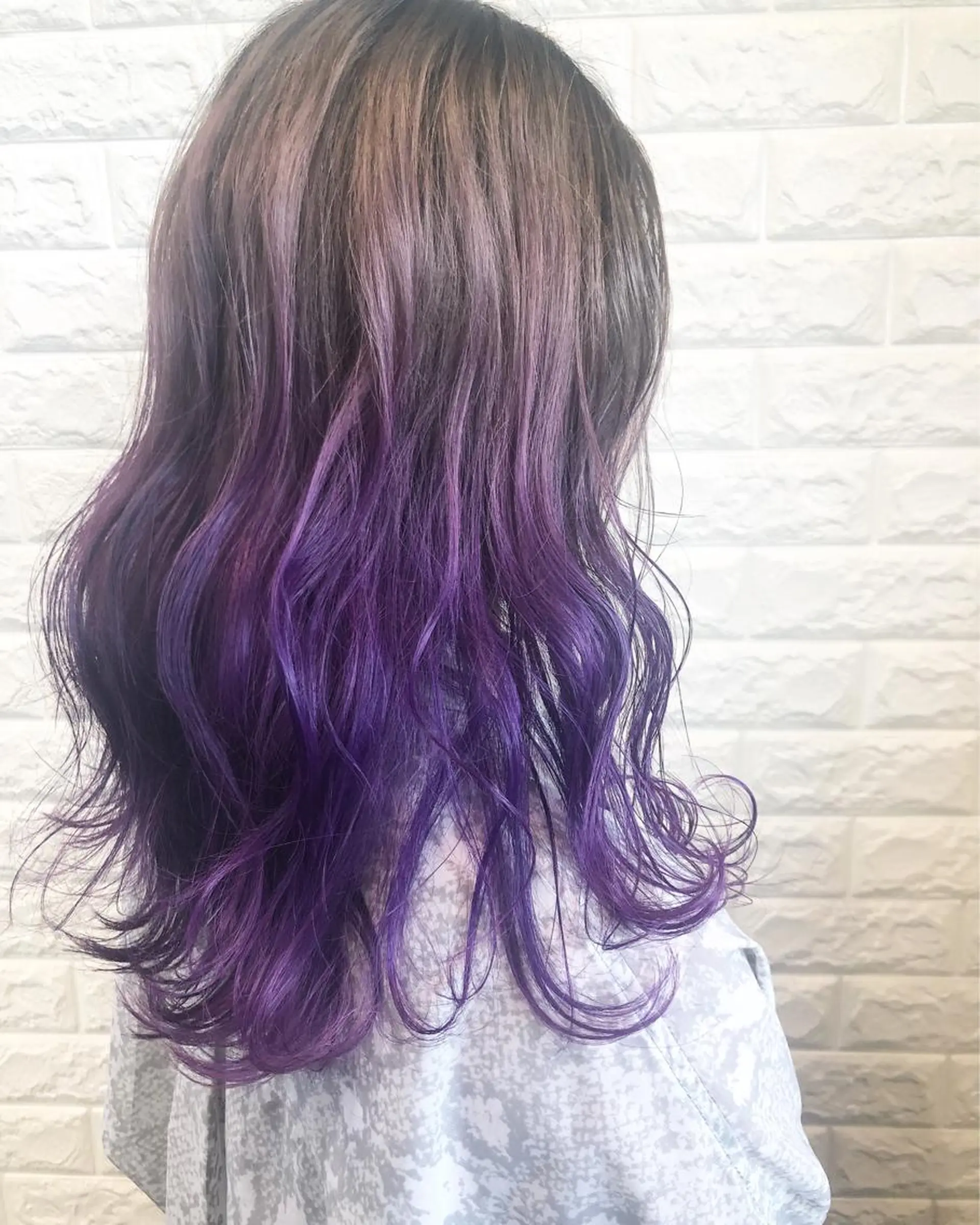 セミロング カラー カット ヘアカラー 西本 夏美のヘアスタイル
