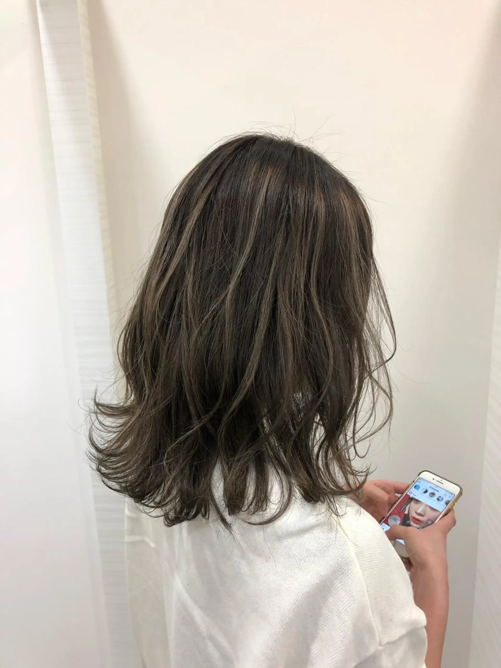 ミディアム カラー ハイライトカラー ハイライト ヘアカラー トリートメント 得能 雅人のヘアスタイル