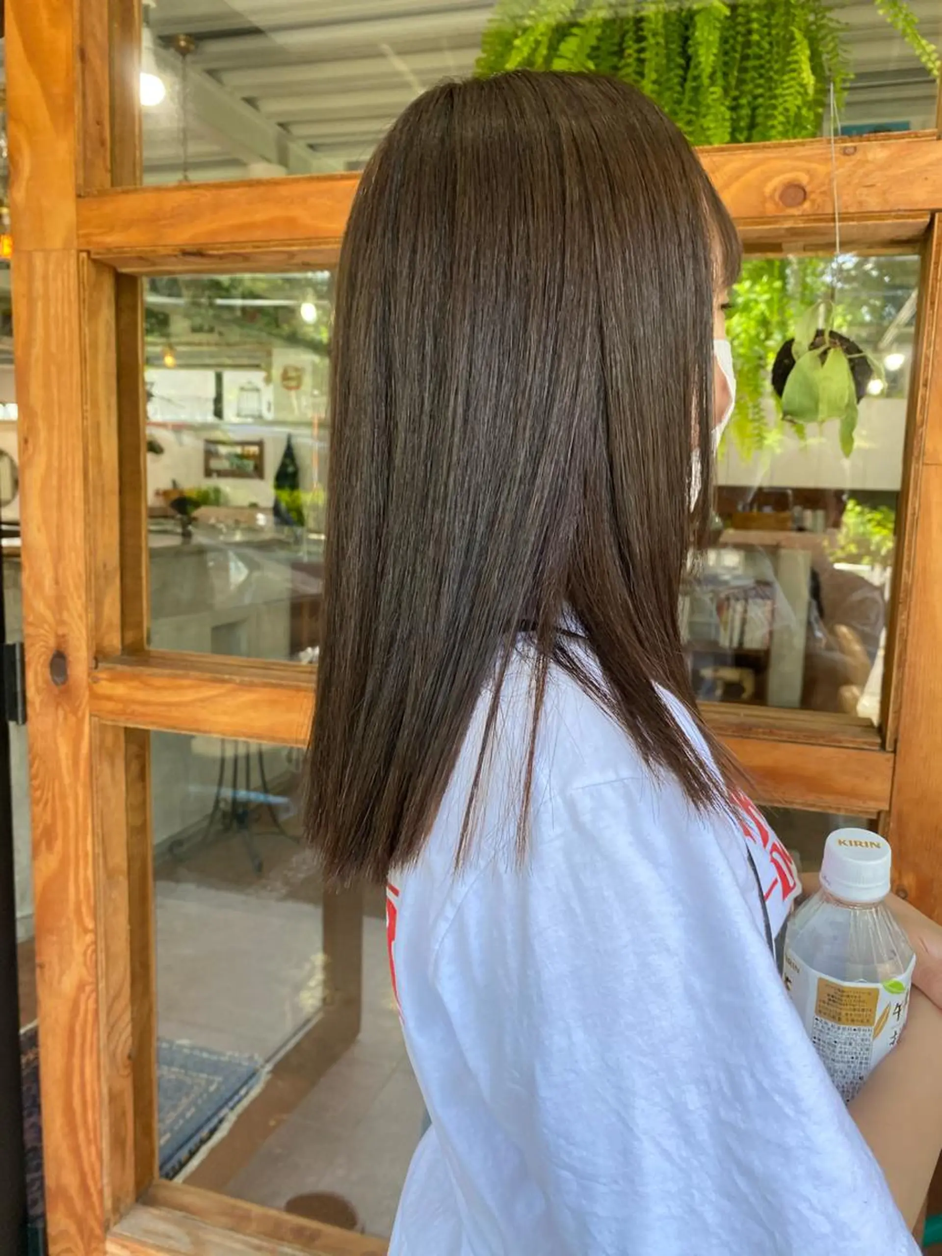 ミディアム カラー 透明感カラー カット 縮毛矯正 横澤 渚沙のヘアスタイル