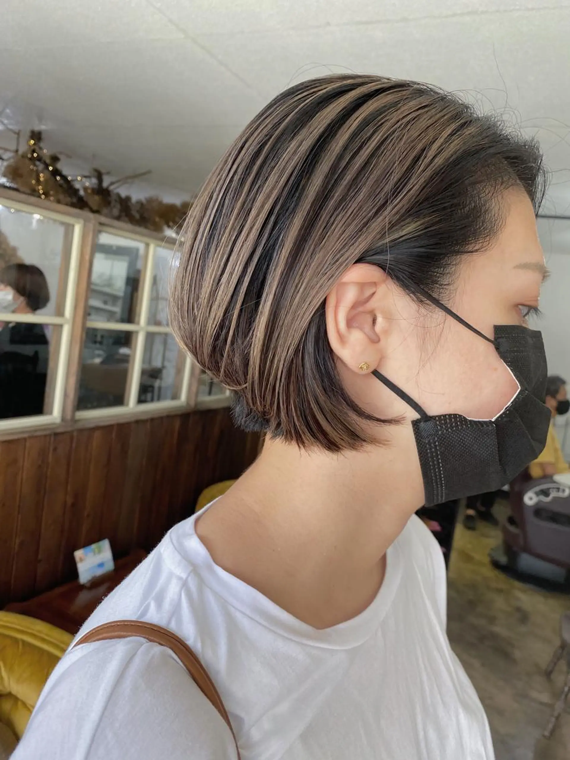 ショート カラー ヘアカラー トリートメント 艶カラー🫧 MOMOYOのヘアスタイル