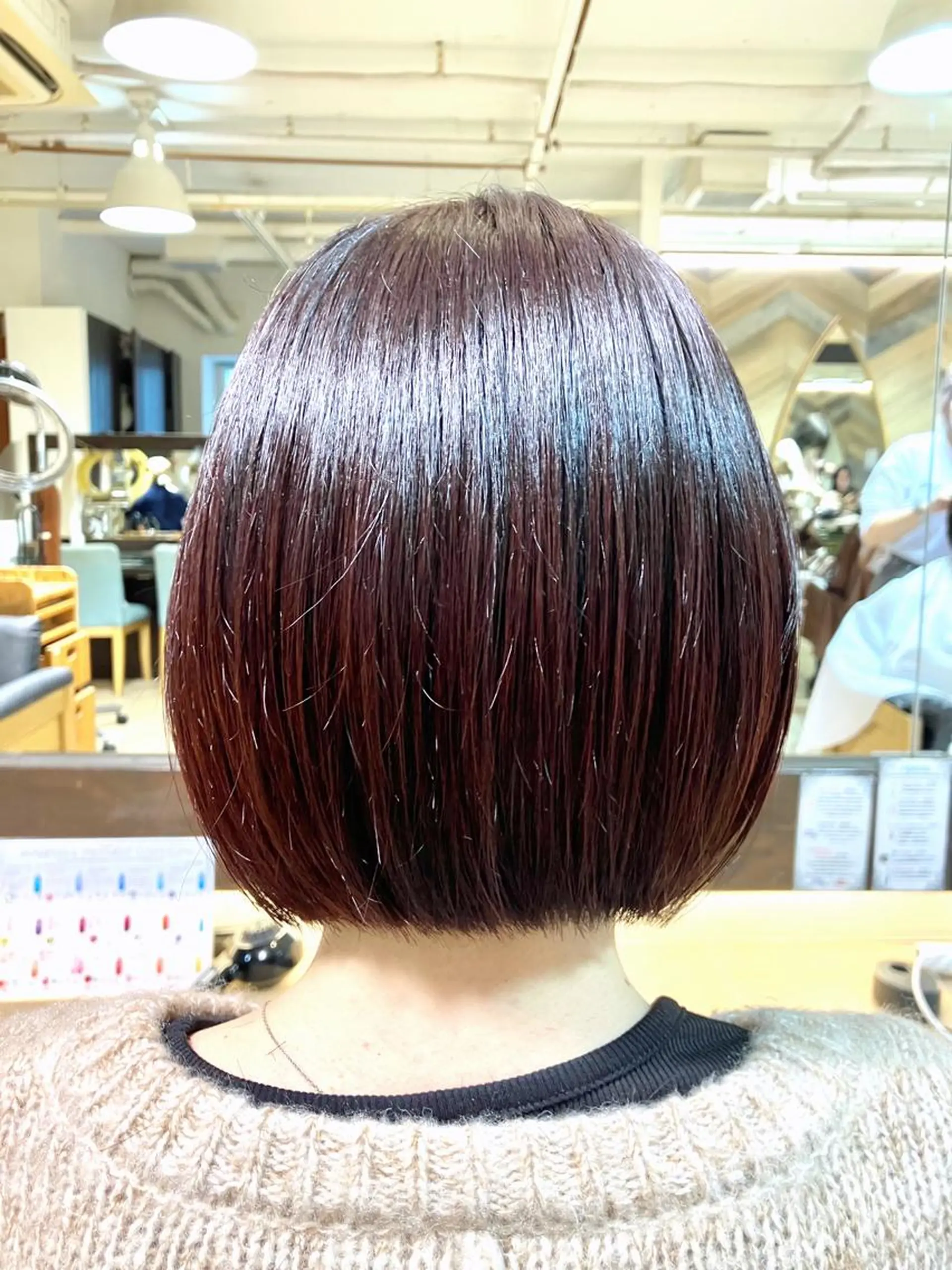ショート カラー レッドカラー バイオレットカラー ボブ カット ヘアカラー トリートメント 奥谷 美代子のヘアスタイル