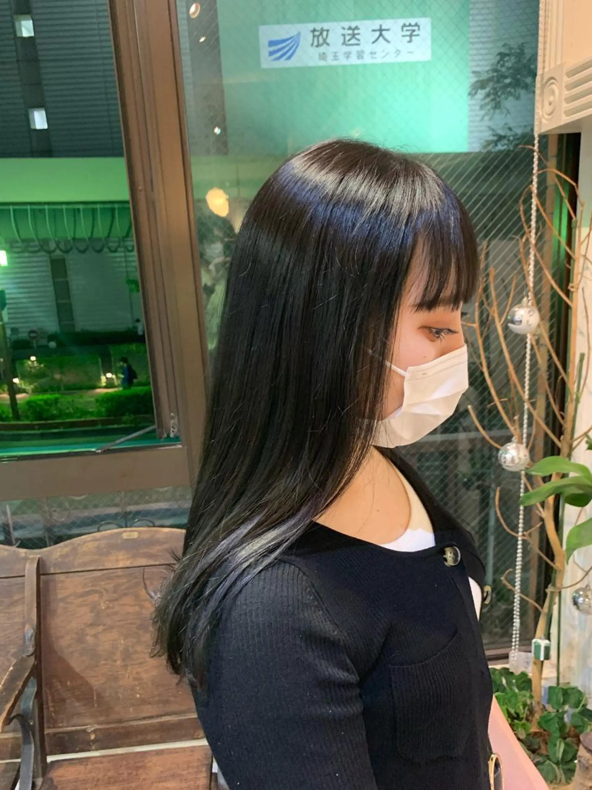 セミロング カラー 黒髪 ブルーカラー ブルーブラック トリートメント ヘアカラー トリートメント 金子 廉のヘアスタイル