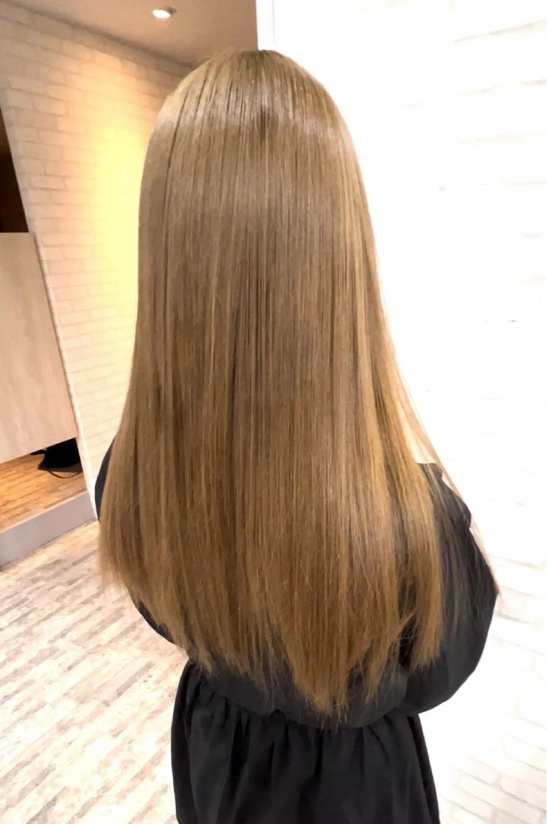 ロング 髪質改善 貸切サロンのヘアスタイル