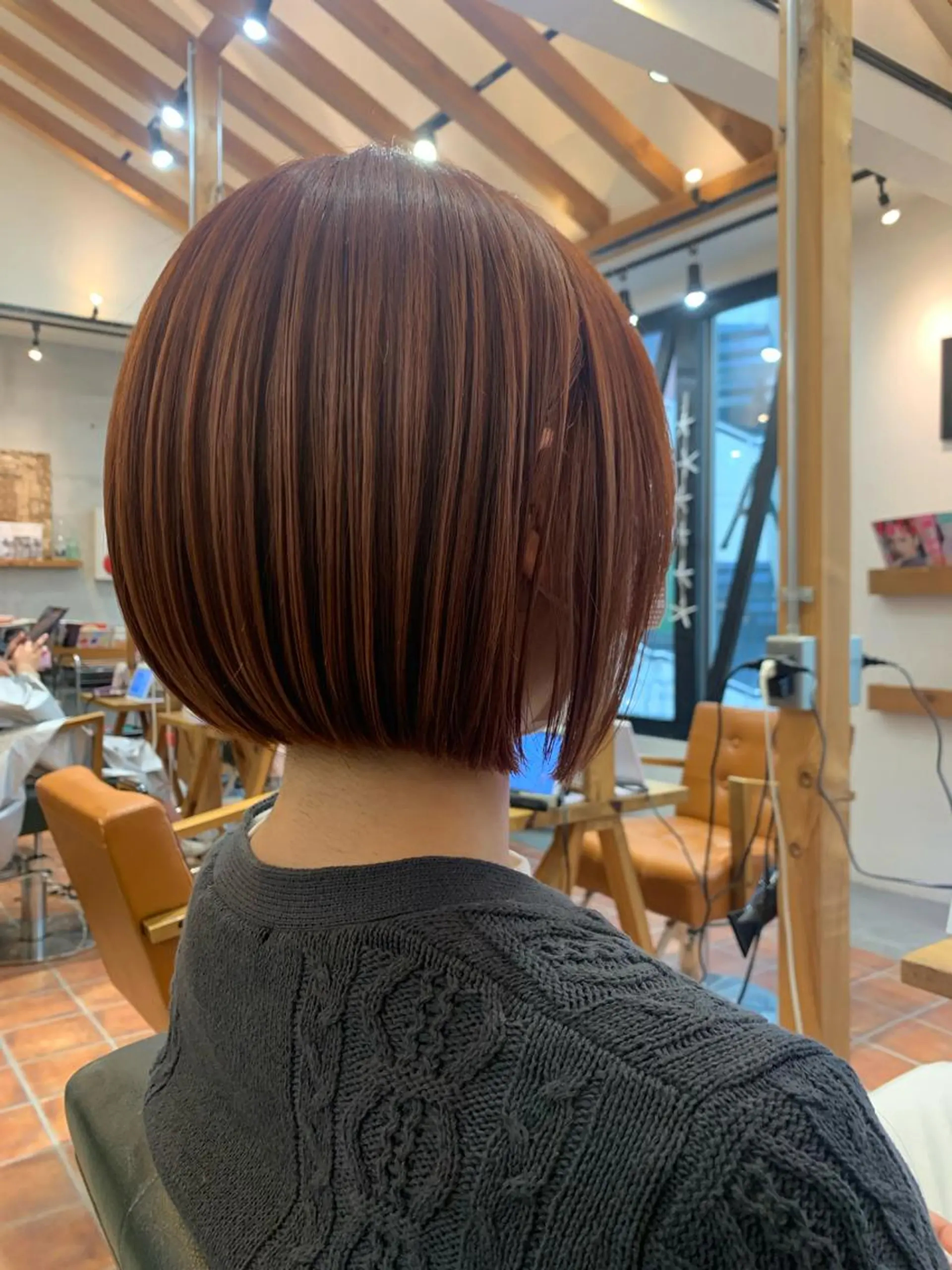 ショート カラー ベージュカラー ブリーチ オレンジ オレンジベージュ ボブ 海外ヘアー 山村拓士のヘアスタイル