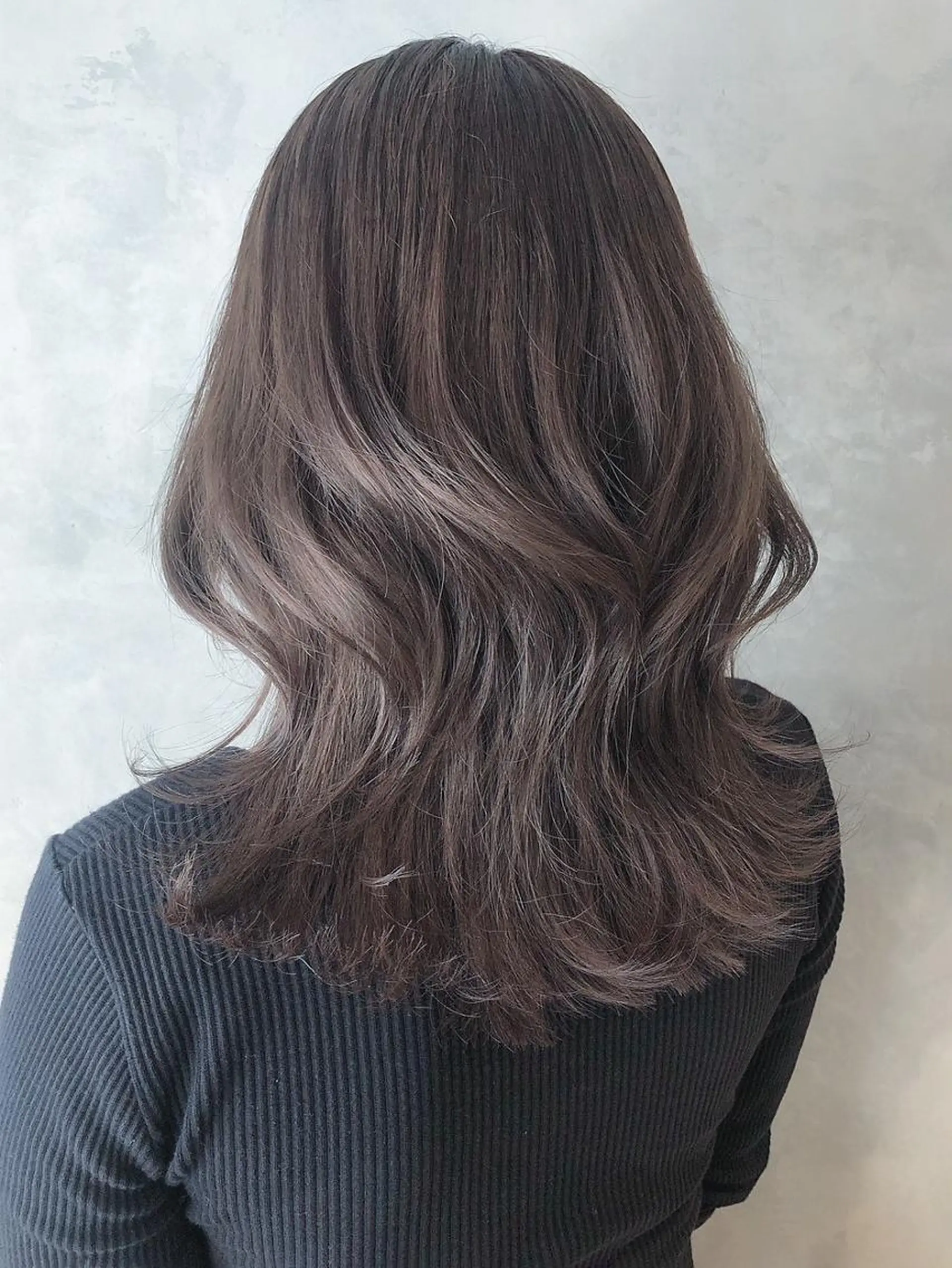 ミディアム カラー グレージュ カット ヘアカラー トリートメント ITbyALBUM 中野店のヘアスタイル