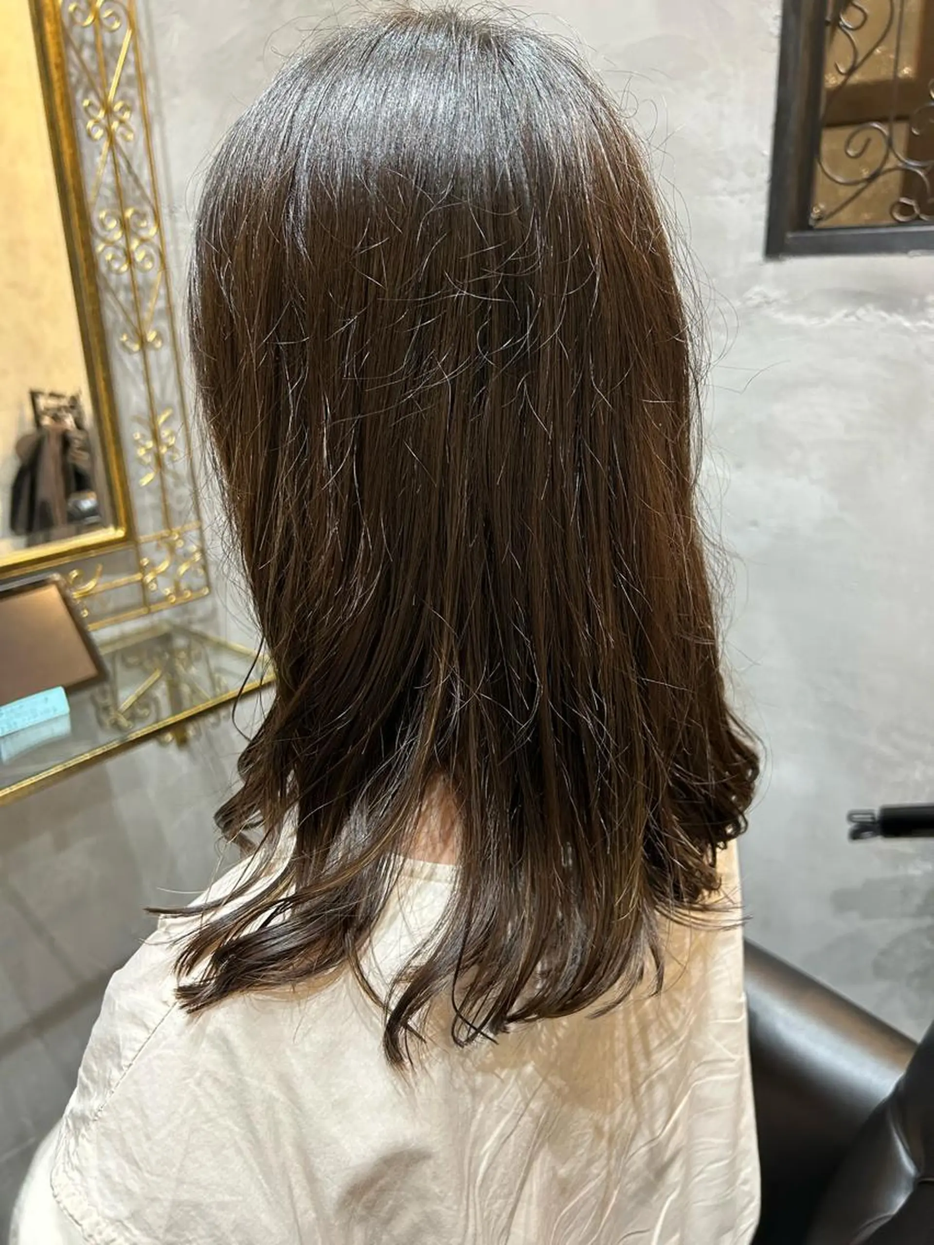 ミディアム ミディアムパーマ 飯塚 沙衣のヘアスタイル