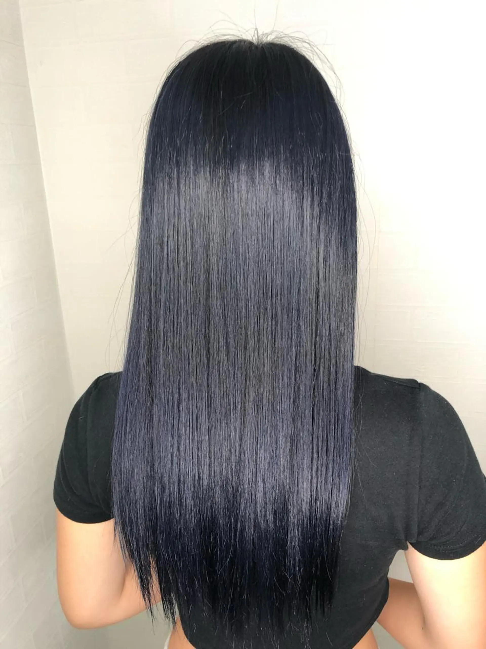 セミロング カラー ブルーカラー ブルーバイオレット 透明感カラー バイオレットカラー 髪質改善ストレートo rメンズスタイル今岡のヘアスタイル