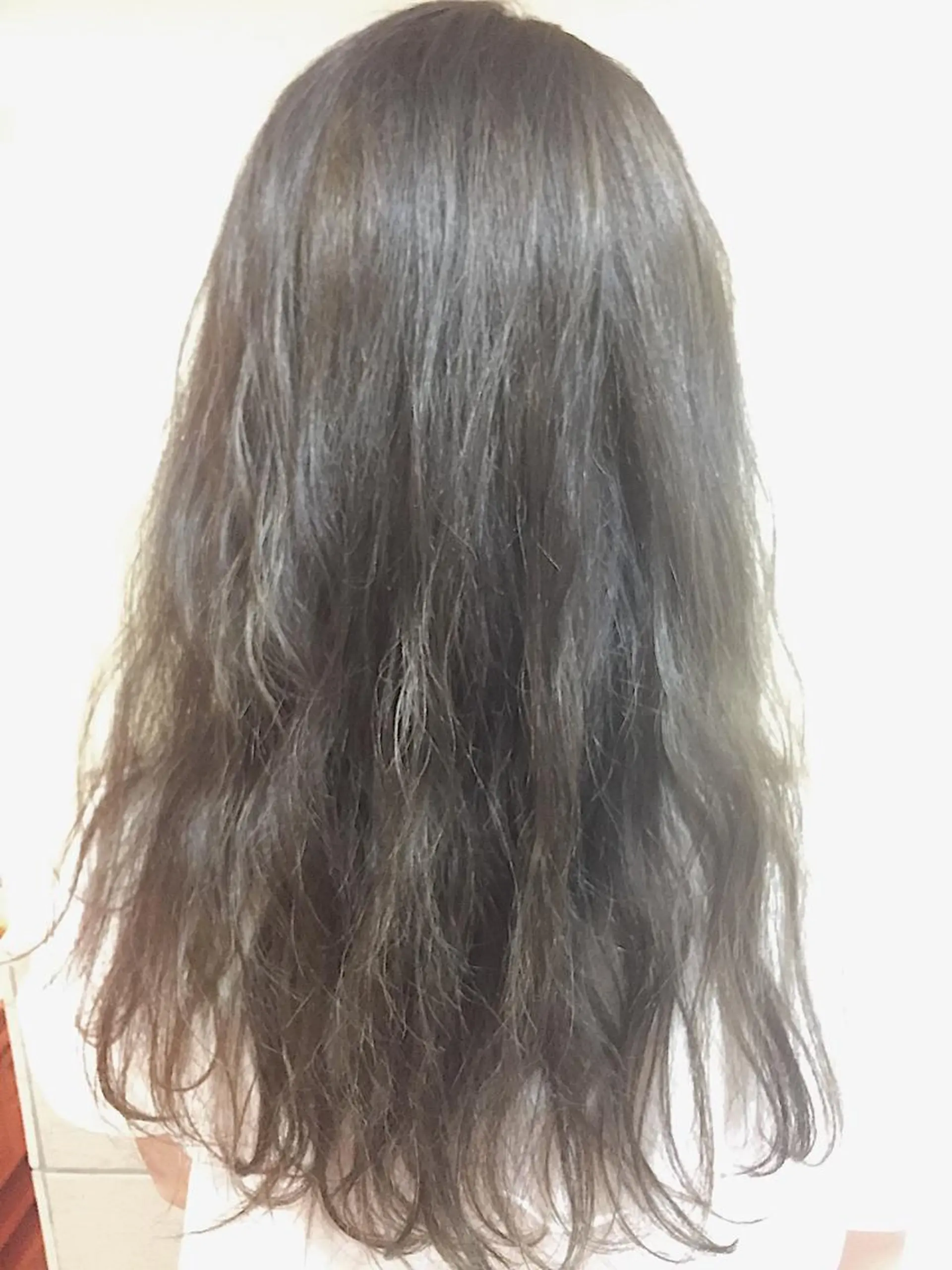 ロング カラー パーマ アッシュ フォギーグレージュ グレージュ 可愛いを作る神 ナオヒロのヘアスタイル