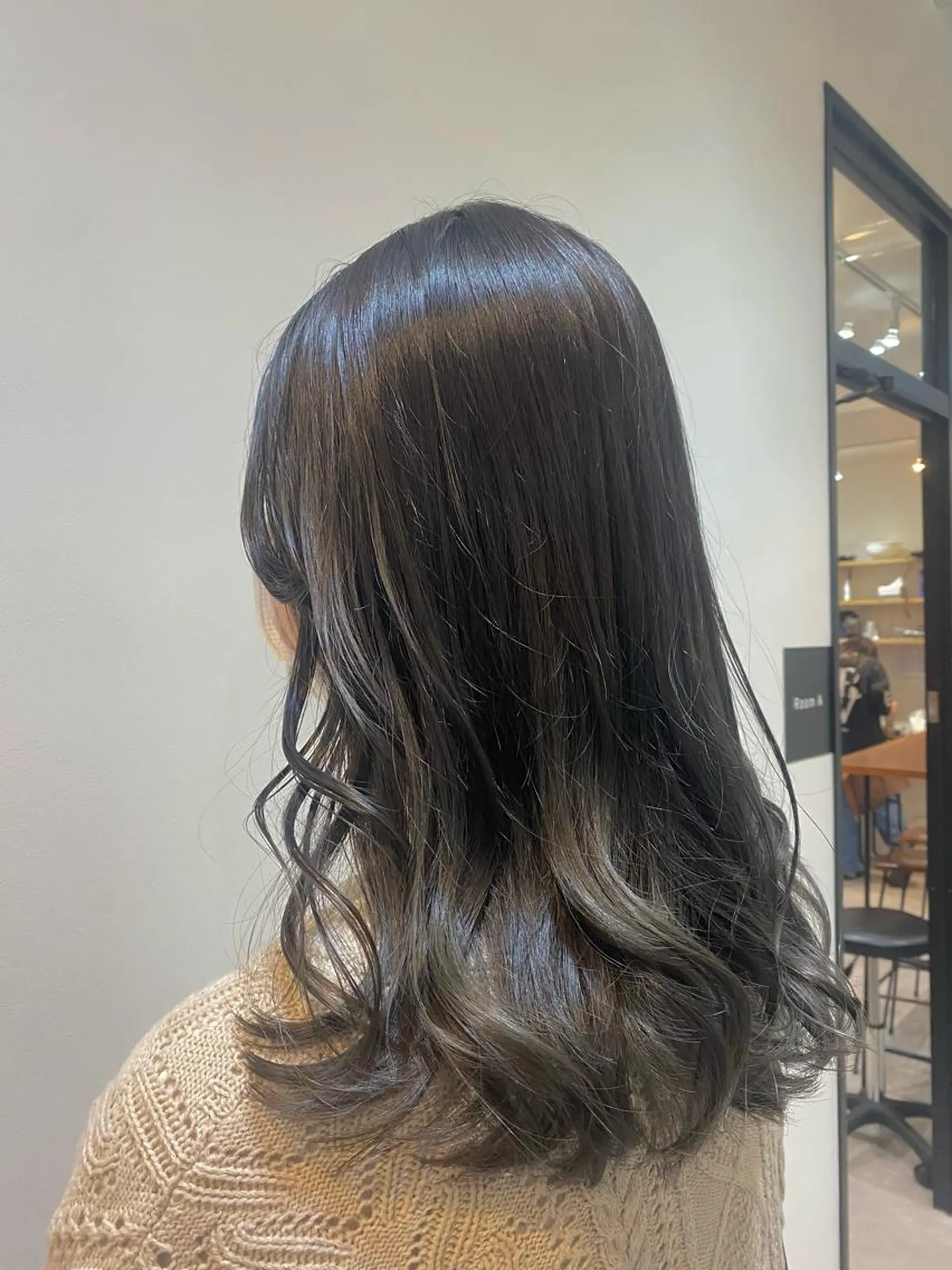 ロング カラー バレイヤージュ ブリーチ ケアブリーチ 透明感カラー デザインカラー ♡オシャ髪♡AI ✂️newi町田のヘアスタイル