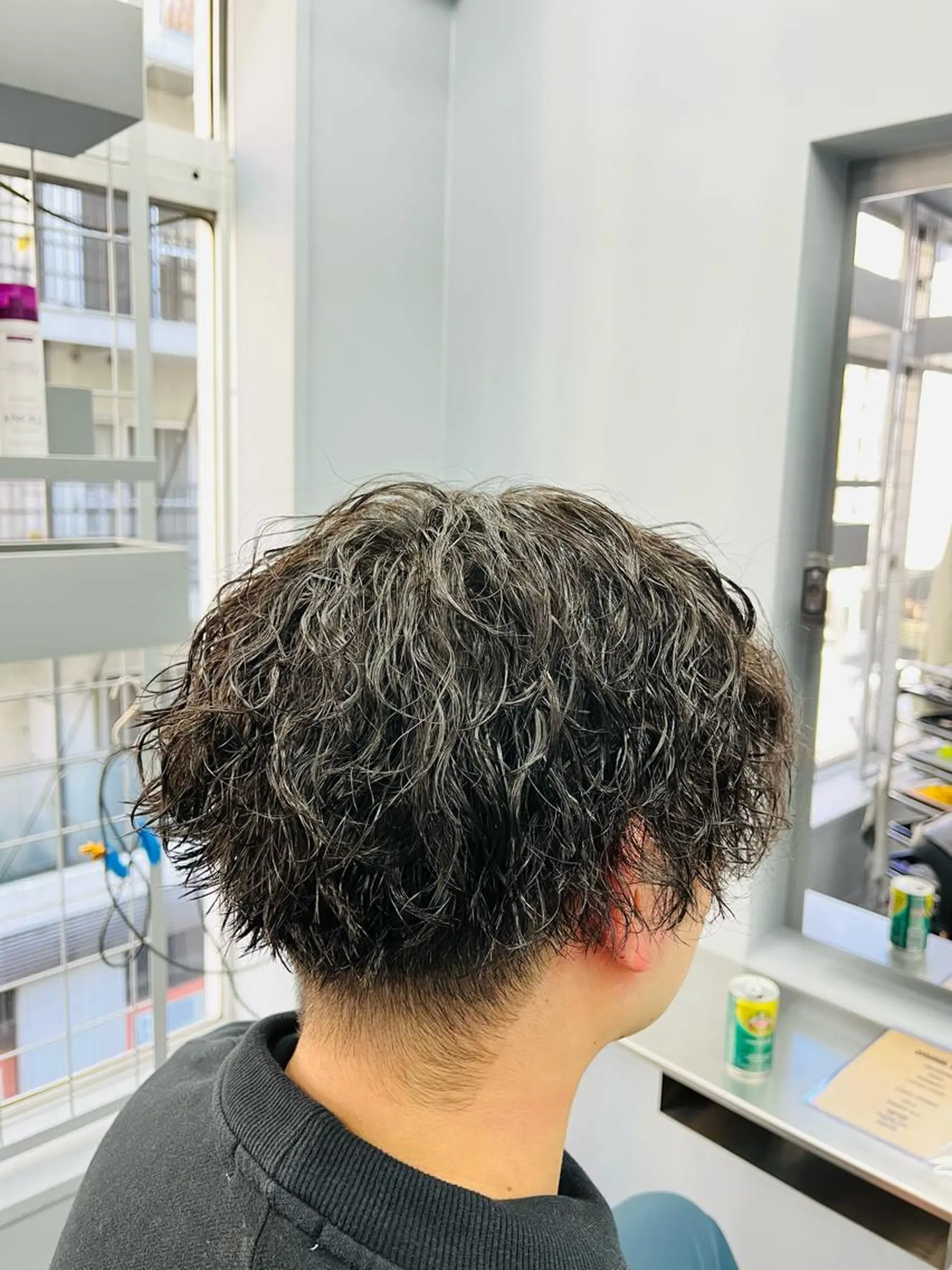 ショート パーマ メンズ センターパート フェードカット マッシュ メンズパーマ メンズツイストパーマ icon Blue所属・池袋メンズパーマ フェード純平のヘアスタイル