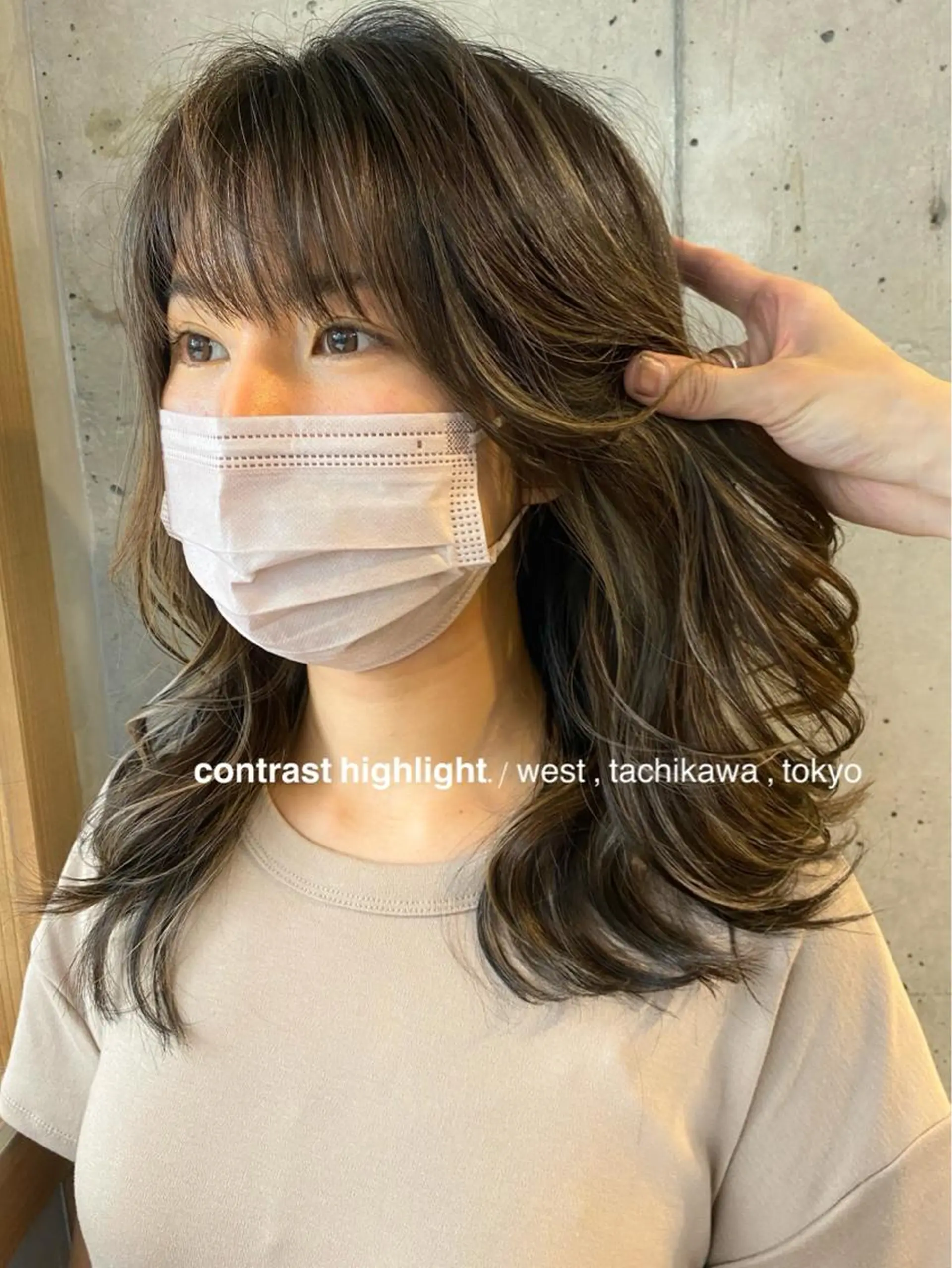 セミロング カラー ブリーチ ケアブリーチ グレージュ ハイライトカラー ハイライト 竹嶌 健吾のヘアスタイル