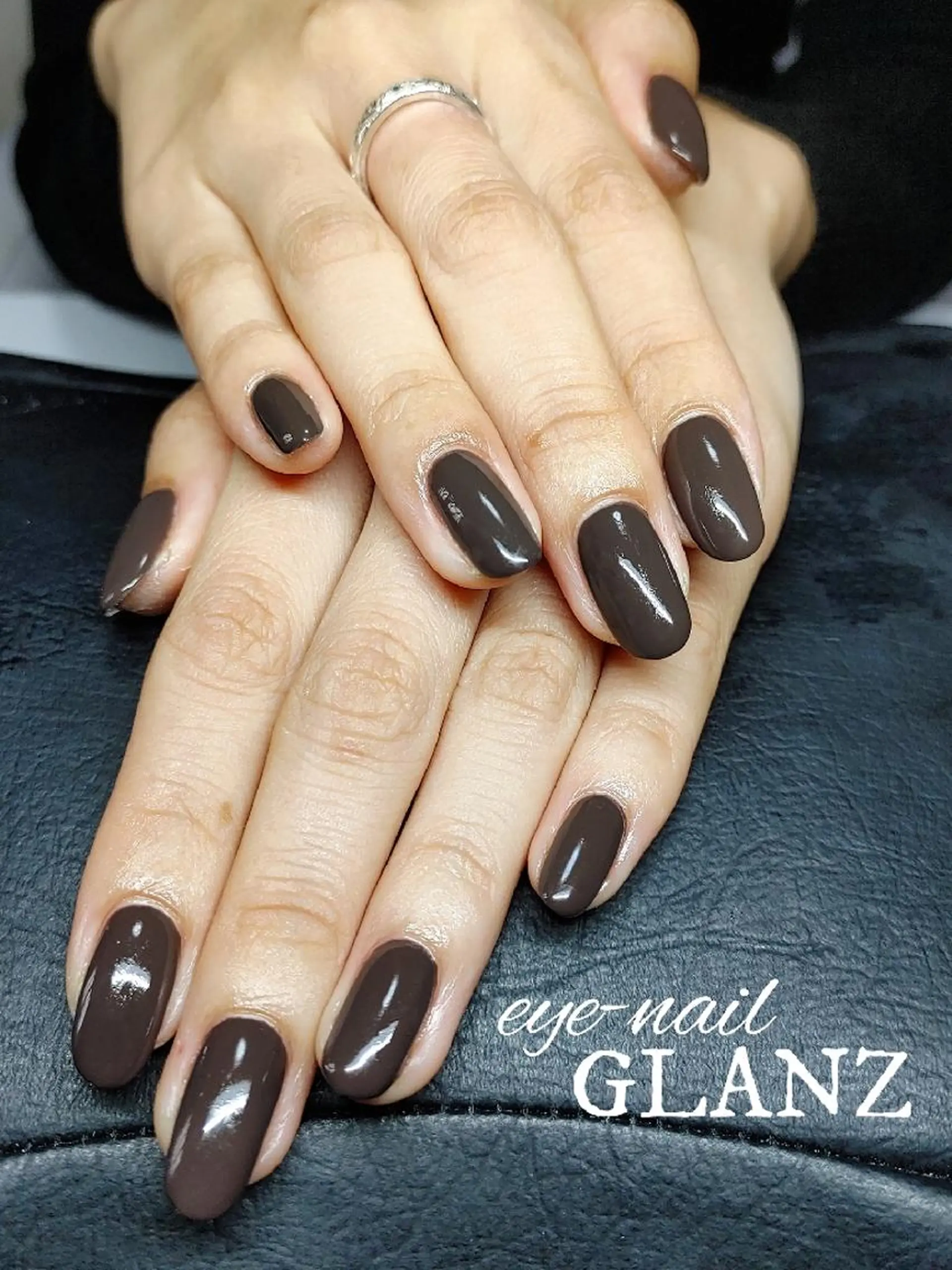 ネイル ワンカラーネイル eye-nail GLANZのネイルデザイン
