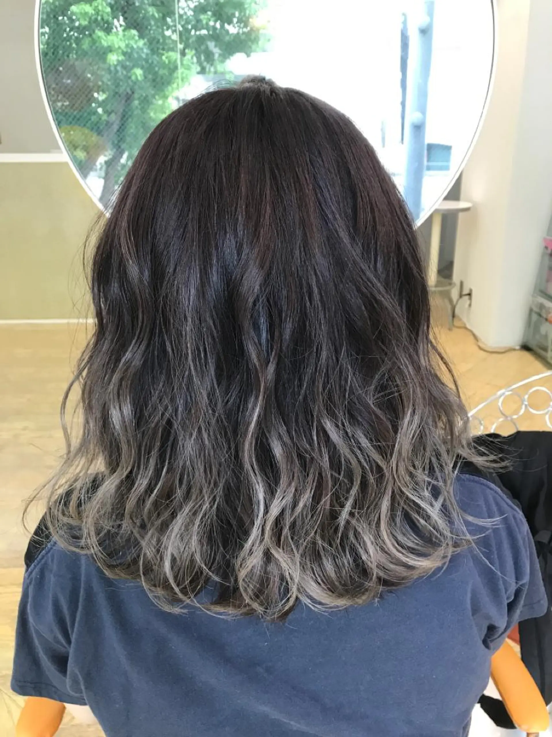 ミディアム カラー ヘアアレンジ グラデーションカラー グレージュ replica上大岡所属・松井 敬太郎のヘアスタイル