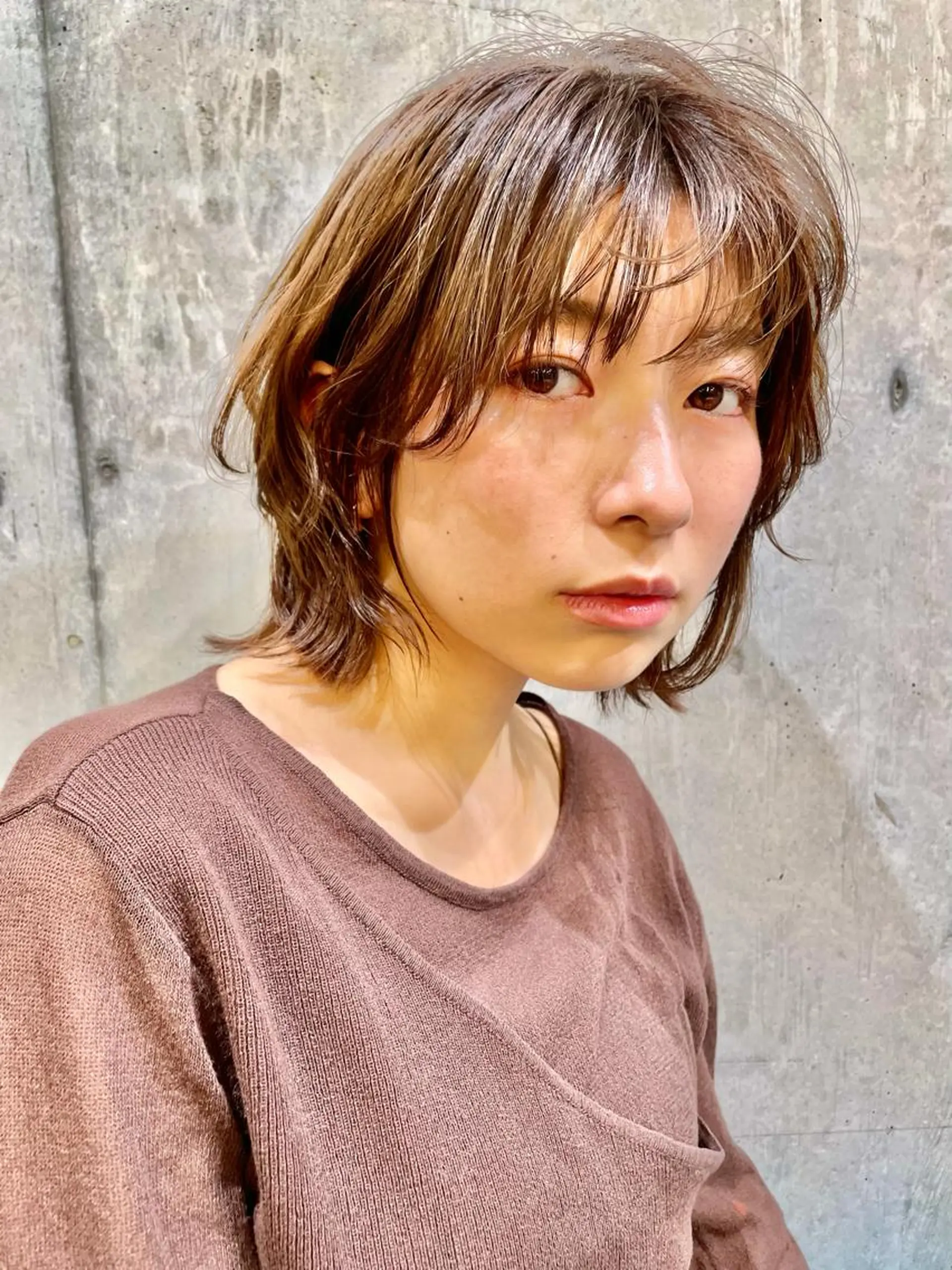 ミディアム カラー ボブレイヤー アッシュ ベージュカラー ボブ レイヤーカット カット ヘアカラー トリートメント 小泉 葵のヘアスタイル