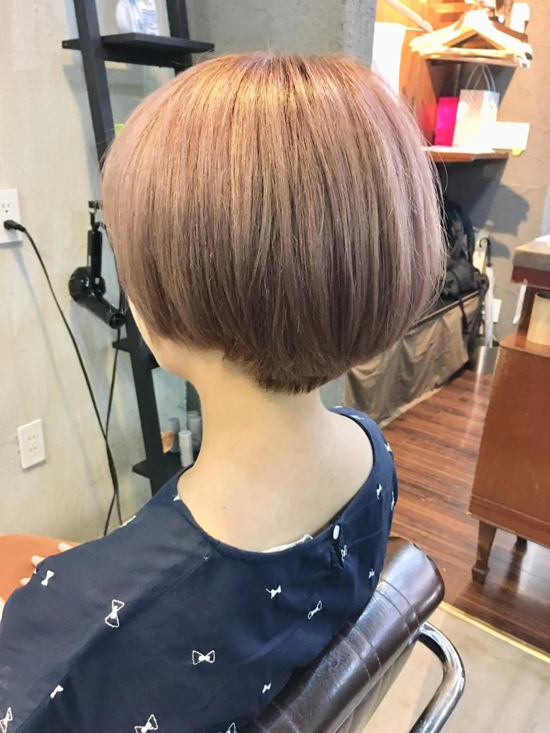 ショート カラー ピンクカラー ヘアカラー トリートメント 桜田 修未のヘアスタイル