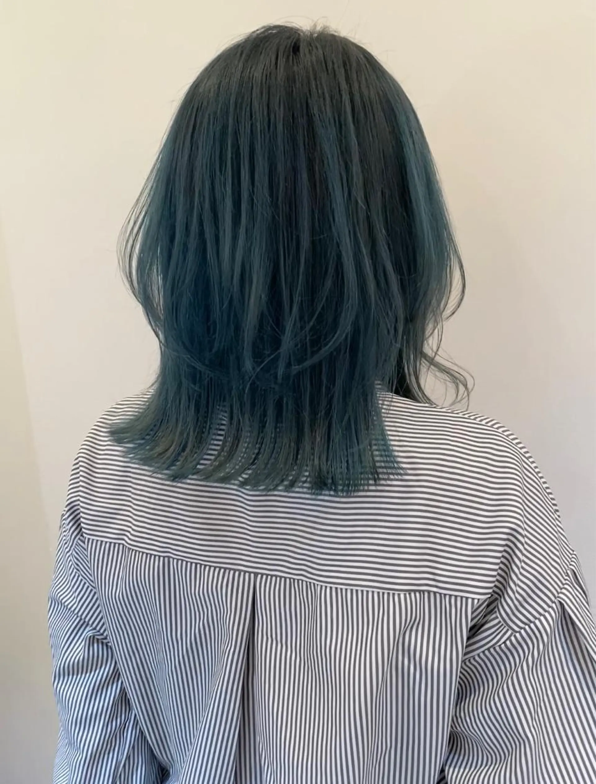 ミディアム カラー Tomoka🐶🌟 似合わせカット✂︎のヘアスタイル