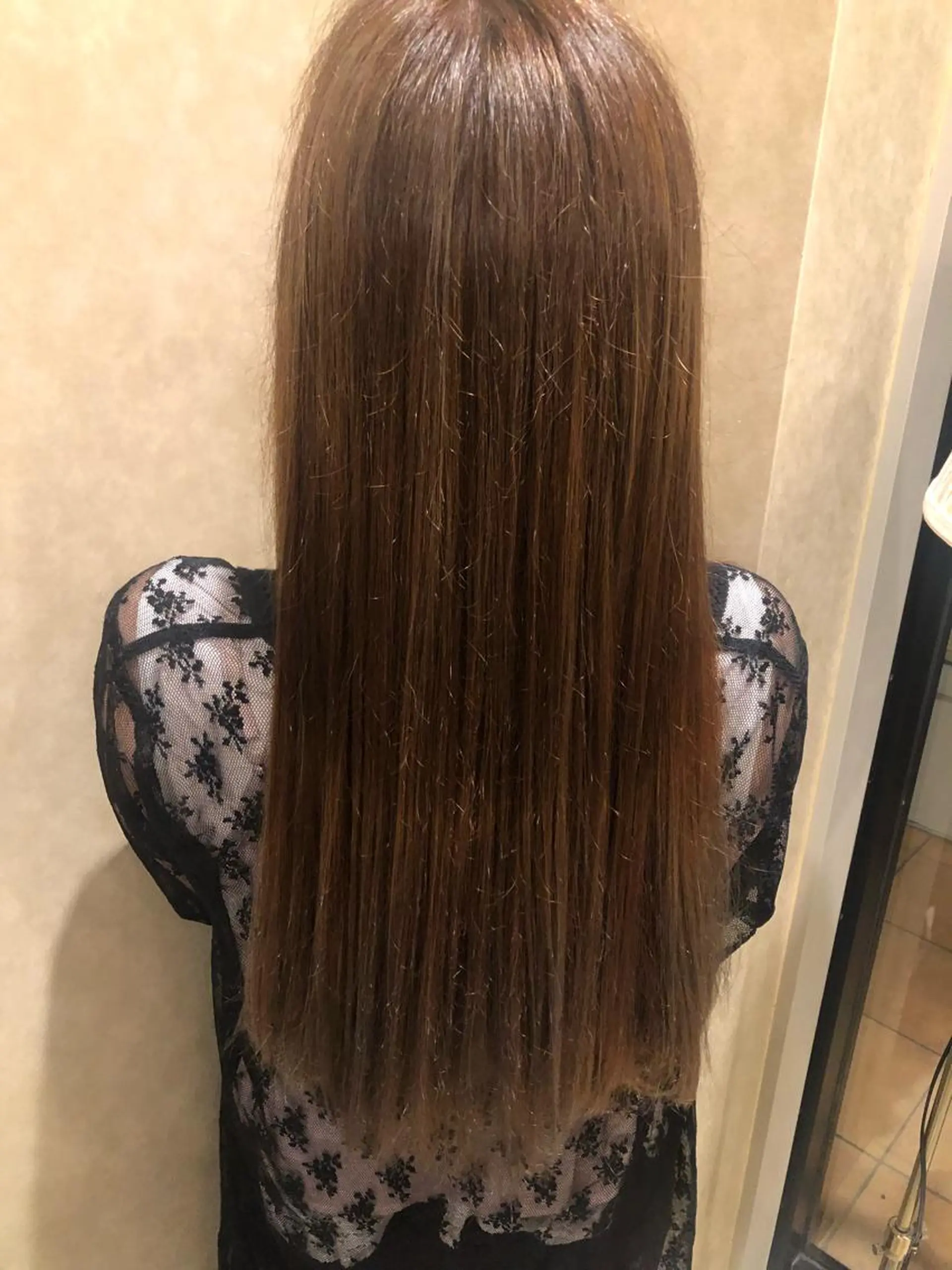 カラー ベージュカラー ブリーチ ハイライトカラー カワサキ ヒナコのヘアスタイル