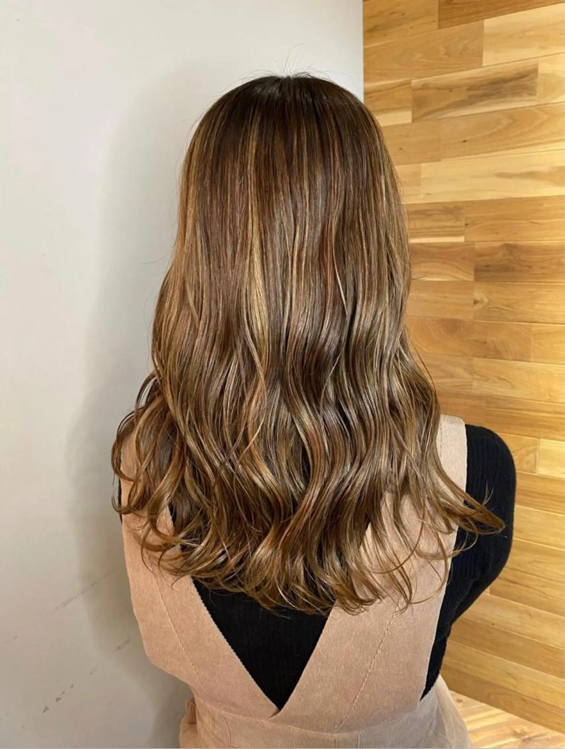 ロング ハイトーンイヤリング カラー清水隆央のヘアスタイル