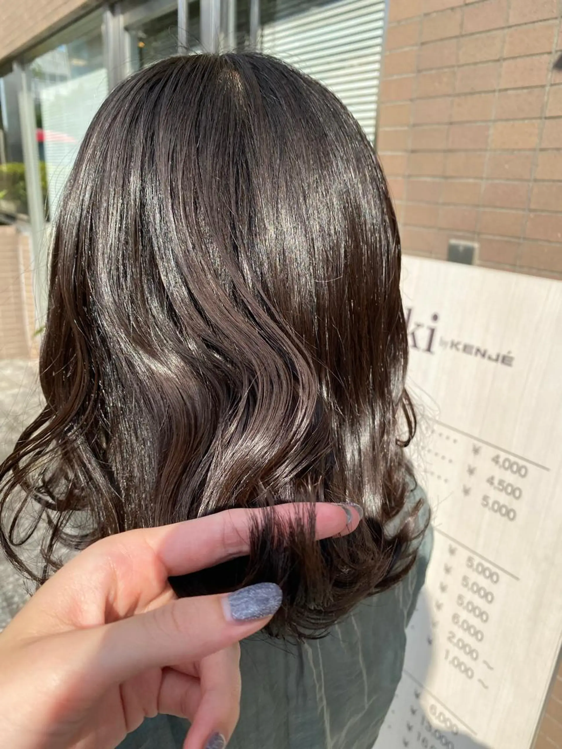 ミディアム ELEN 新百合ヶ丘のヘアスタイル